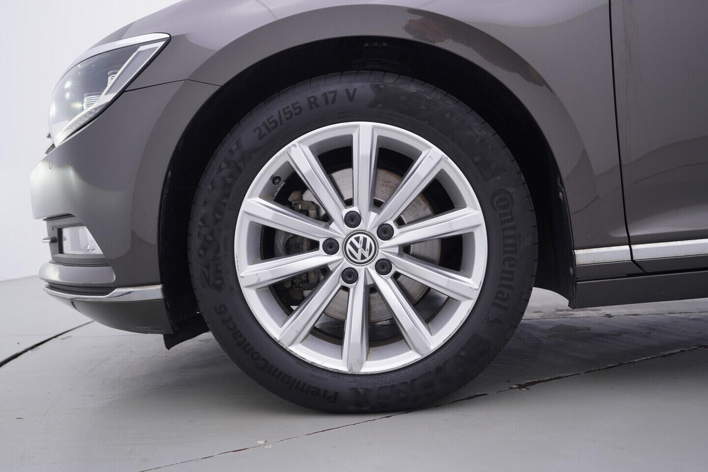 OV190V11267_43.webp_PASSAT  2.0 TDI 110 kW manuál, DPH