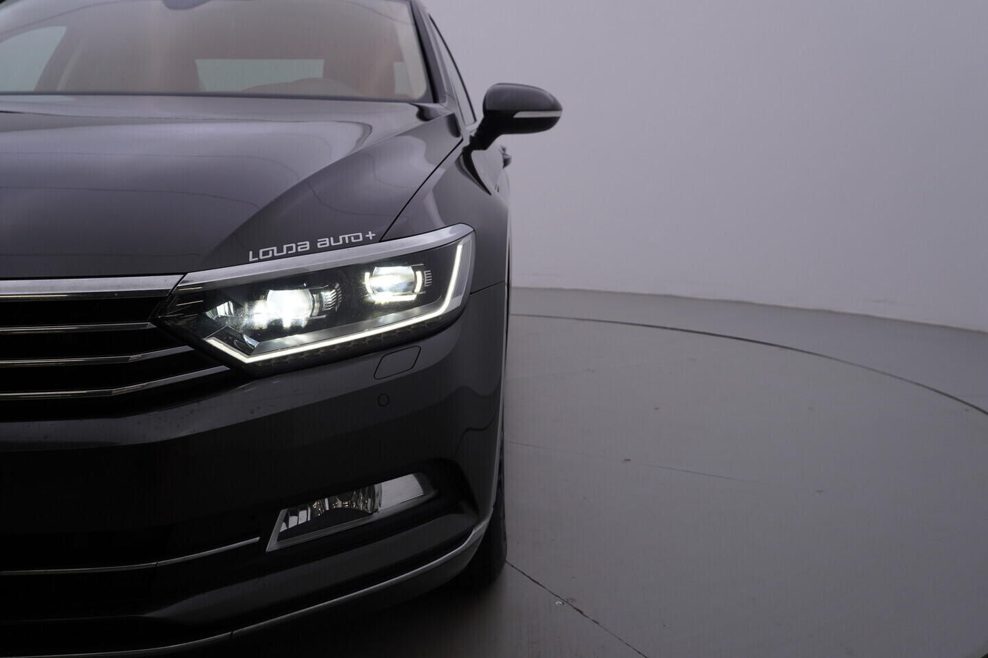 OV190V11267_46.webp_PASSAT  2.0 TDI 110 kW manuál, DPH