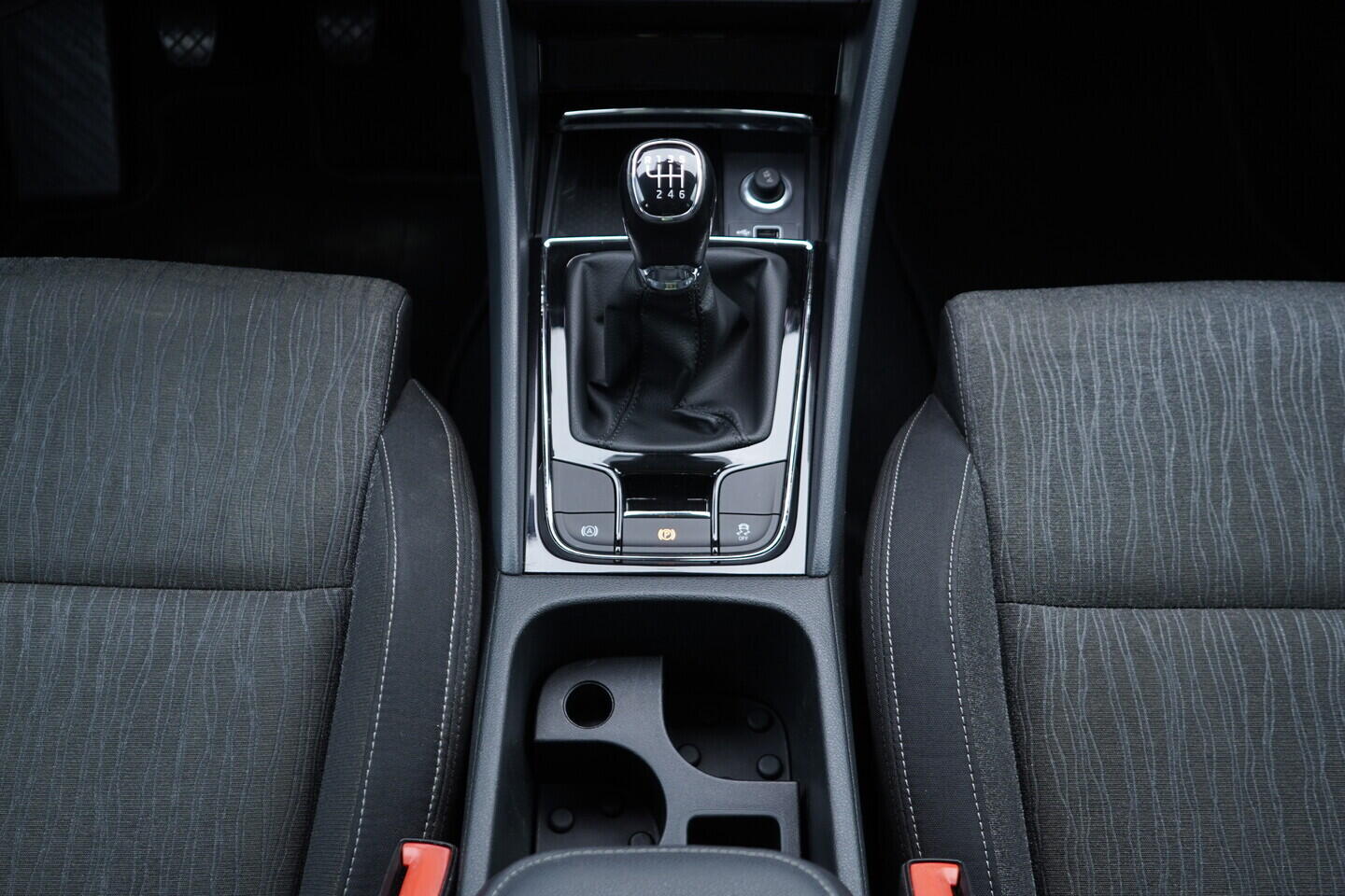 OV190V11270_35.webp_KAROQ Style 1.5 TSI 110 kW manuál