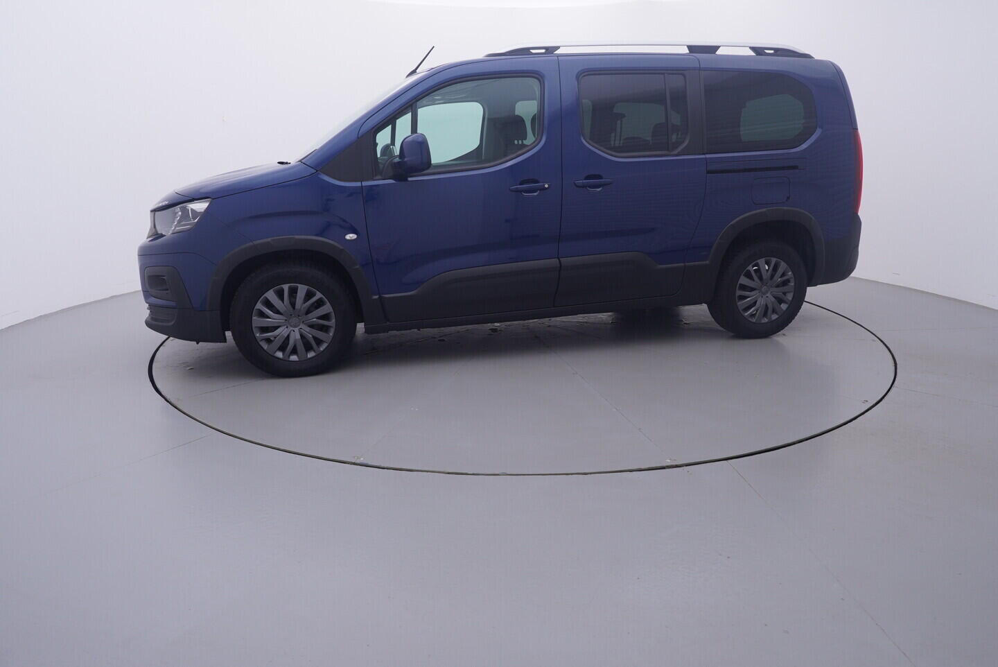 OV190V11275_11.webp_RIFTER  1.5 BlueHDi 96 kW manuál, DPH