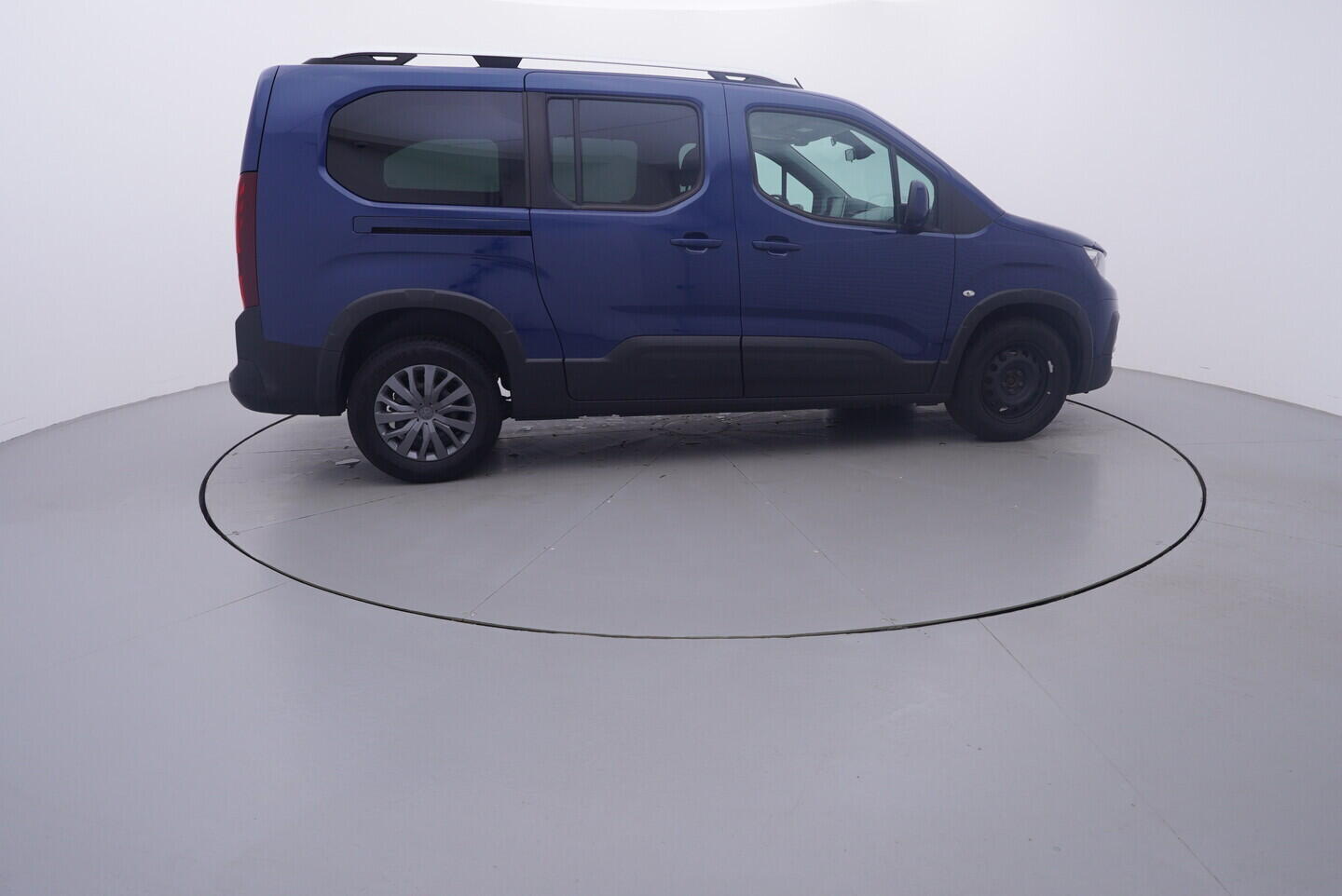 OV190V11275_15.webp_RIFTER  1.5 BlueHDi 96 kW manuál, DPH