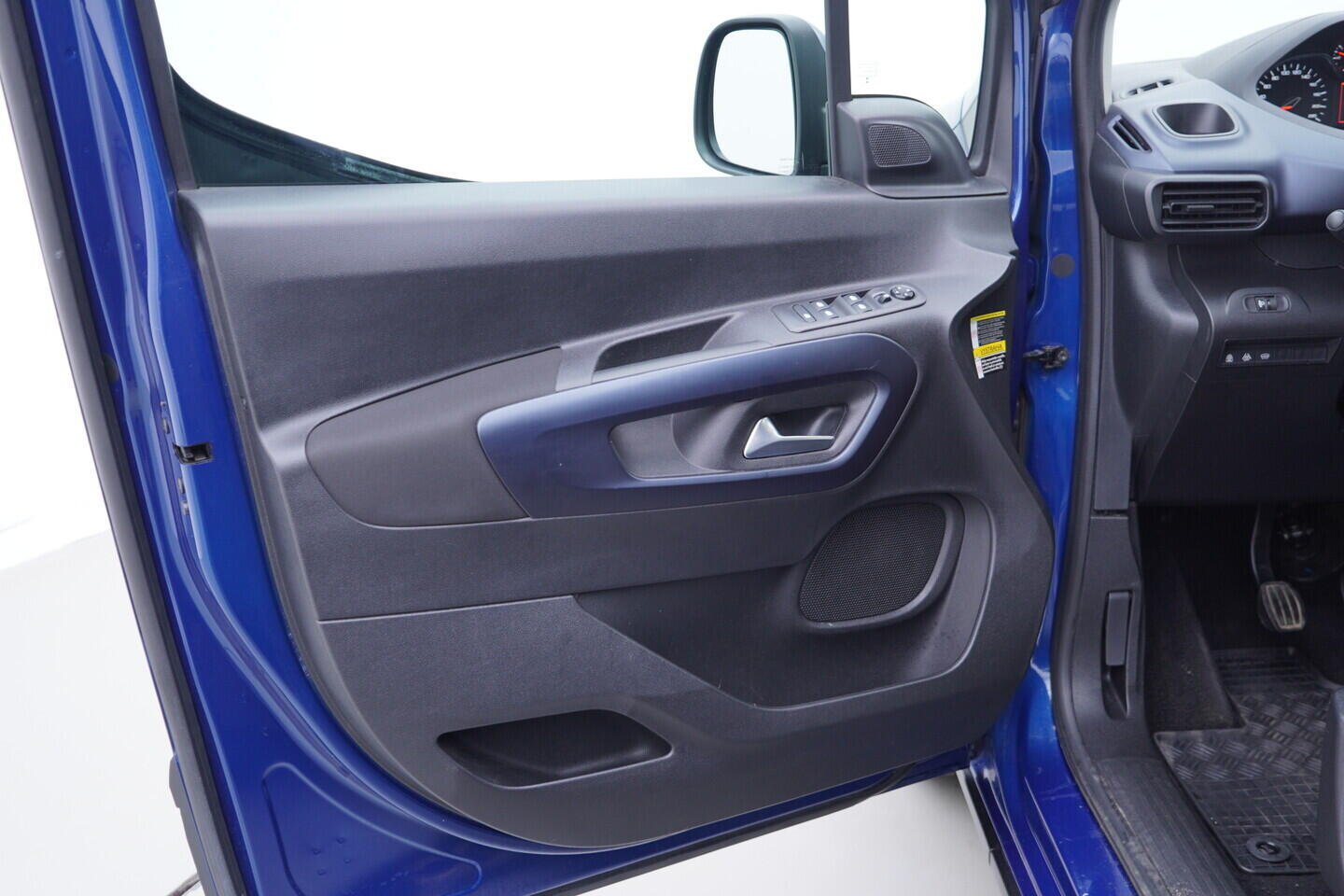 OV190V11275_19.webp_RIFTER  1.5 BlueHDi 96 kW manuál, DPH