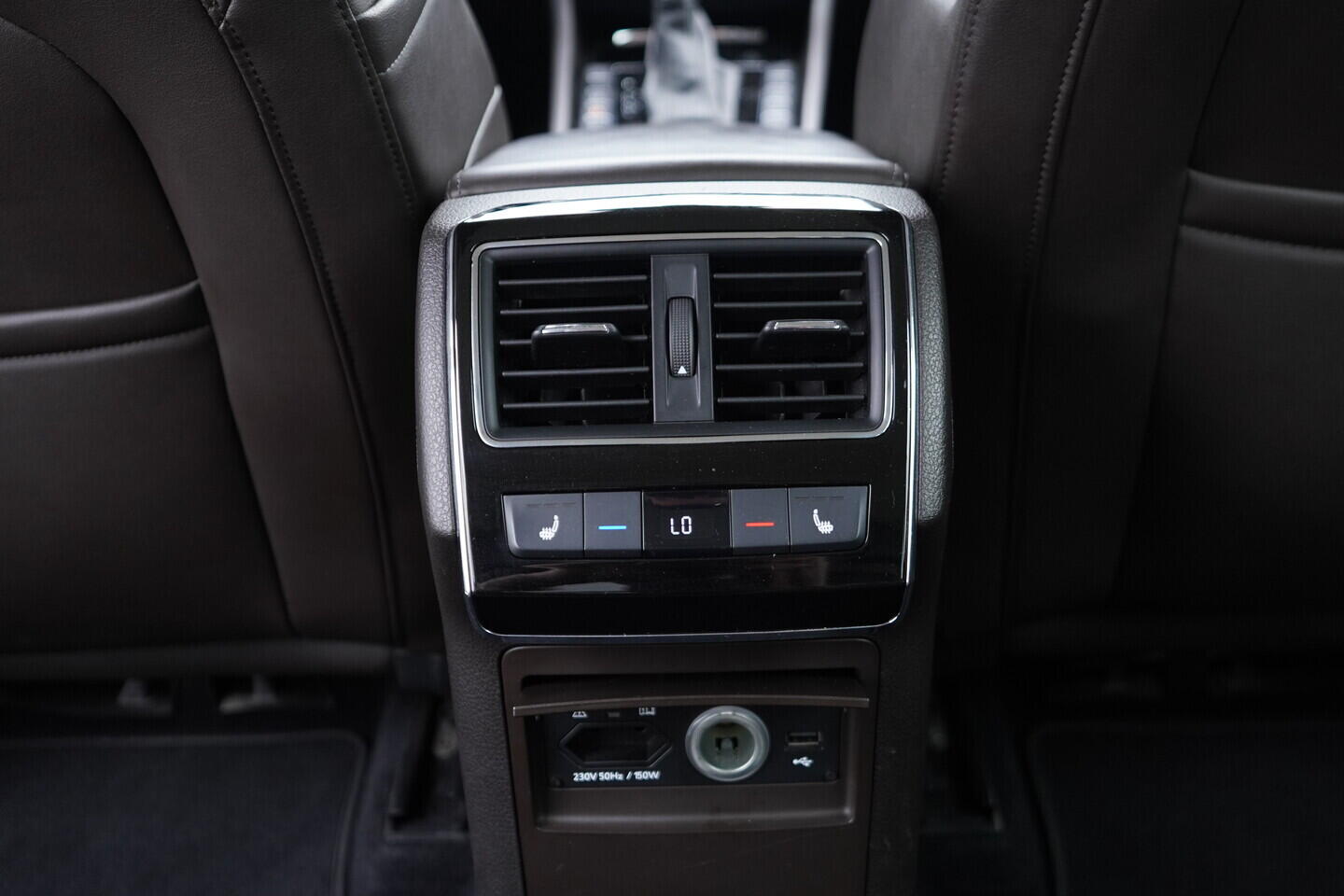 OV190V11276_39.webp_SUPERB  2.0 TDI 140 kW automat
