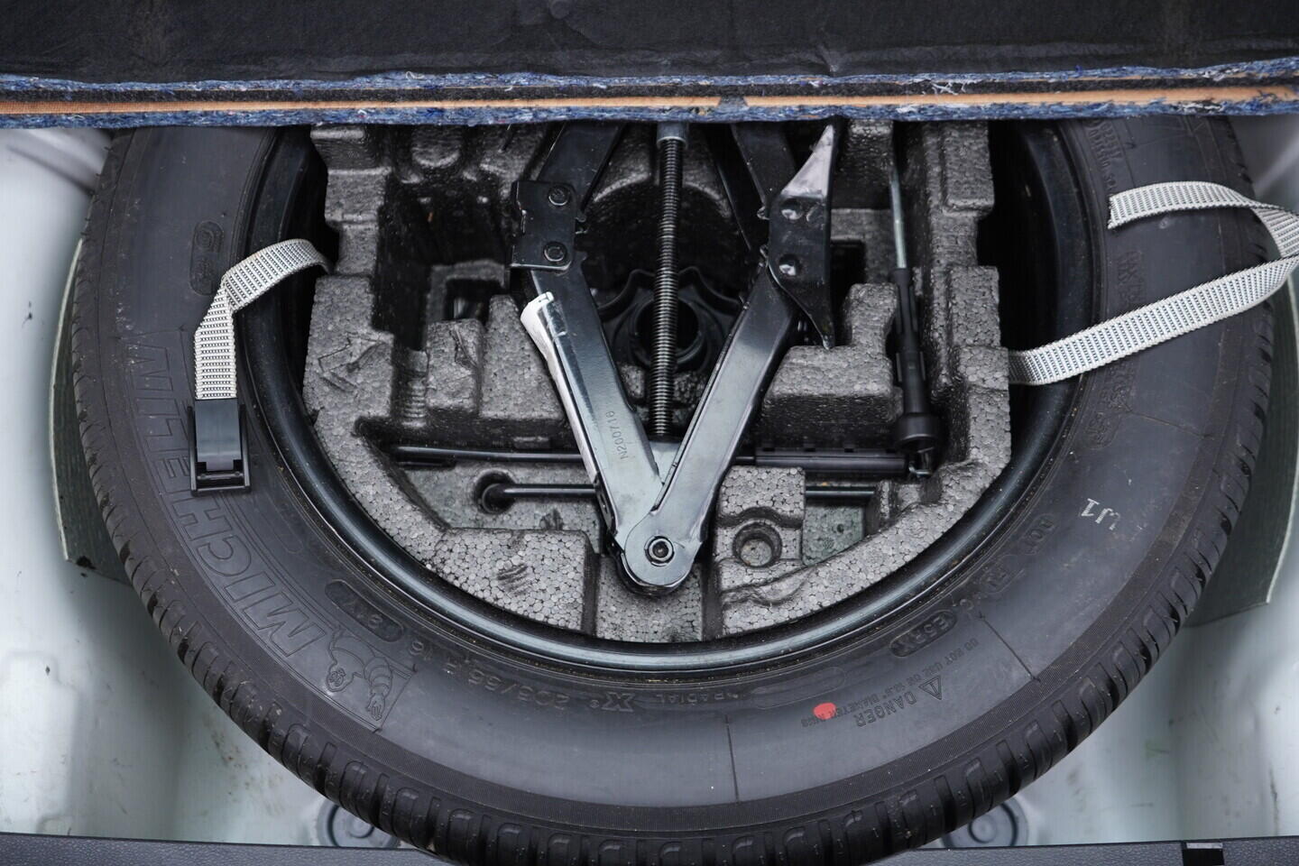 OV190V11276_46.webp_SUPERB  2.0 TDI 140 kW automat