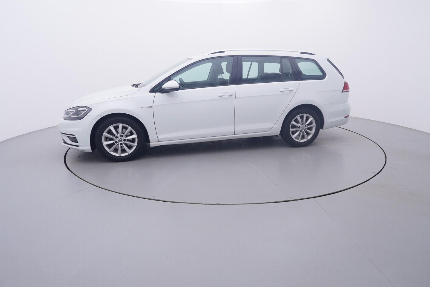OV190V11277_11.webp_GOLF VARIANT Comfortline 1.5 TSI 96 kW manuál