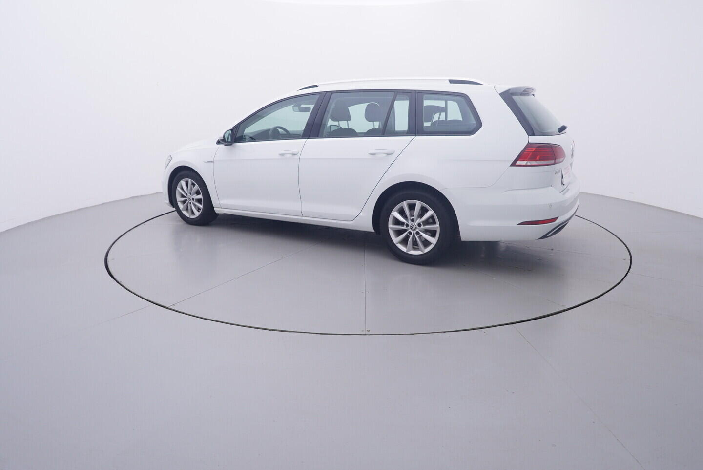 OV190V11277_12.webp_GOLF VARIANT Comfortline 1.5 TSI 96 kW manuál