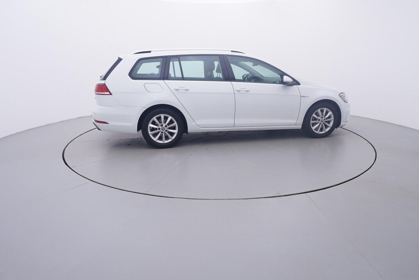OV190V11277_15.webp_GOLF VARIANT Comfortline 1.5 TSI 96 kW manuál