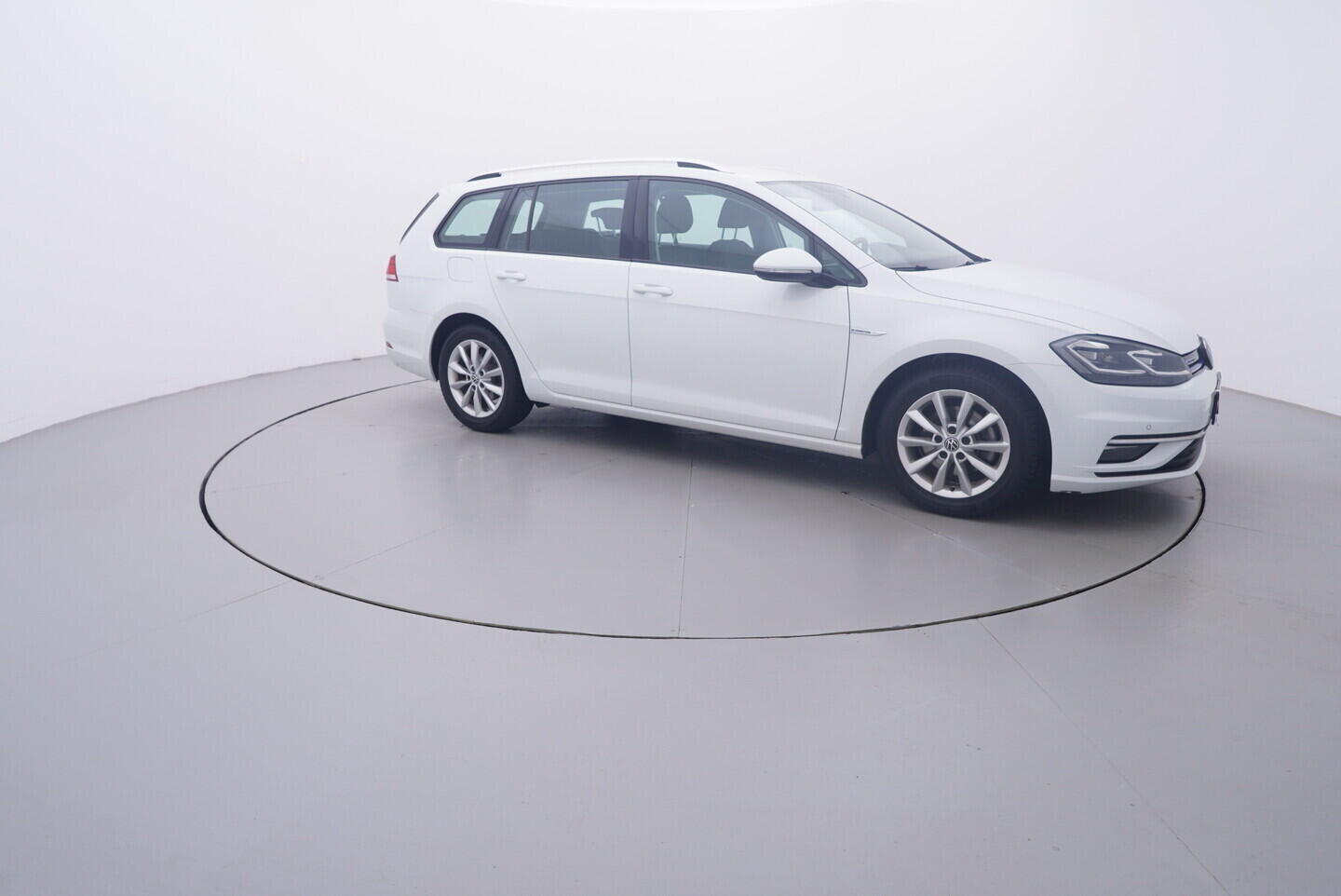 OV190V11277_16.webp_GOLF VARIANT Comfortline 1.5 TSI 96 kW manuál