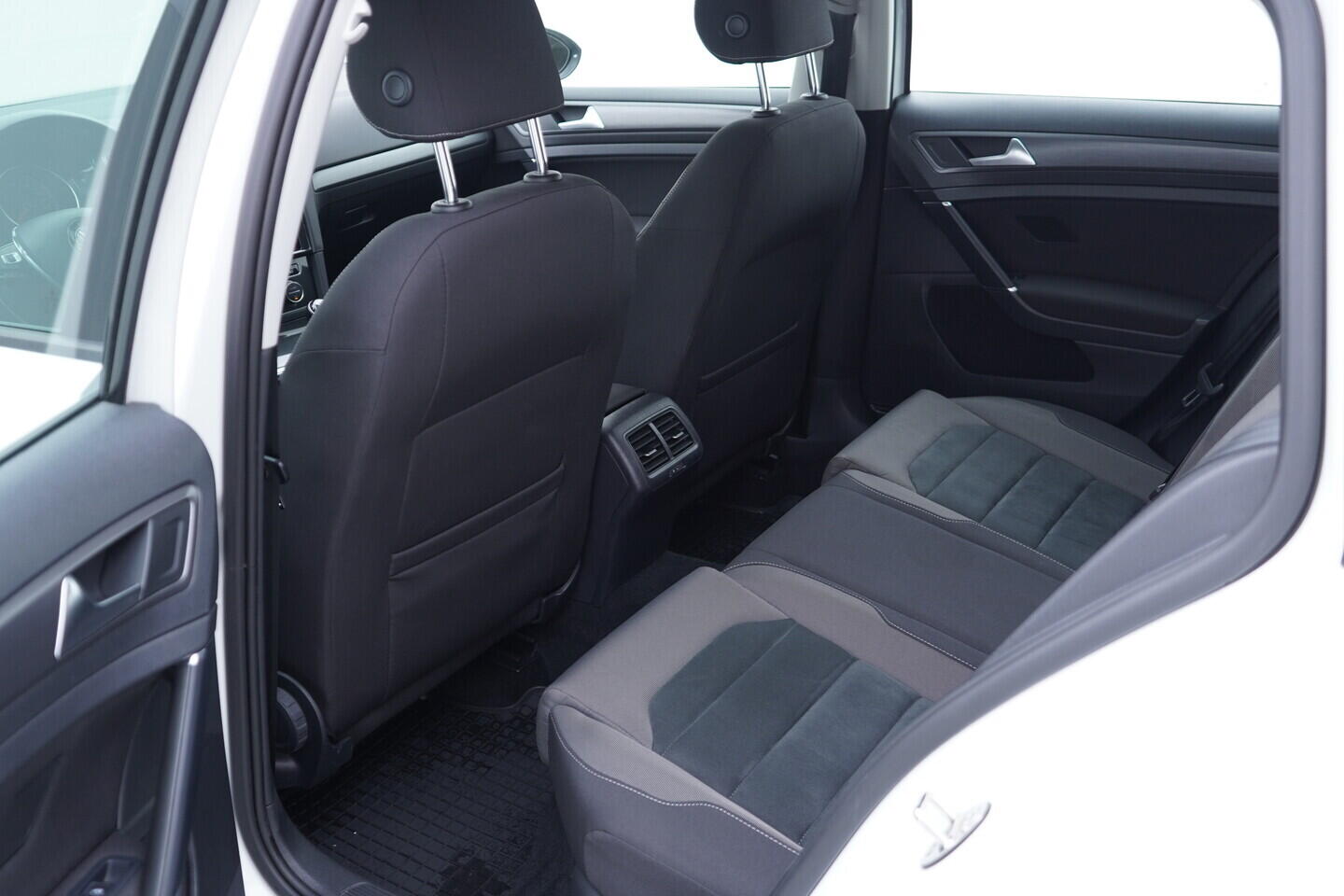 OV190V11277_36.webp_GOLF VARIANT Comfortline 1.5 TSI 96 kW manuál