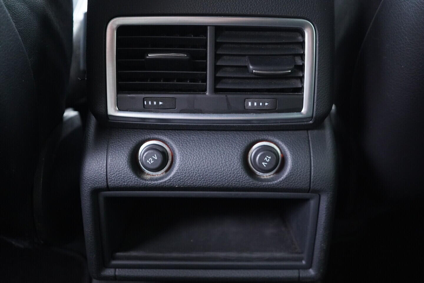 OV190V11279_34.webp_Q7 S-Line 3.0 TDI 150 kW automat, DPH