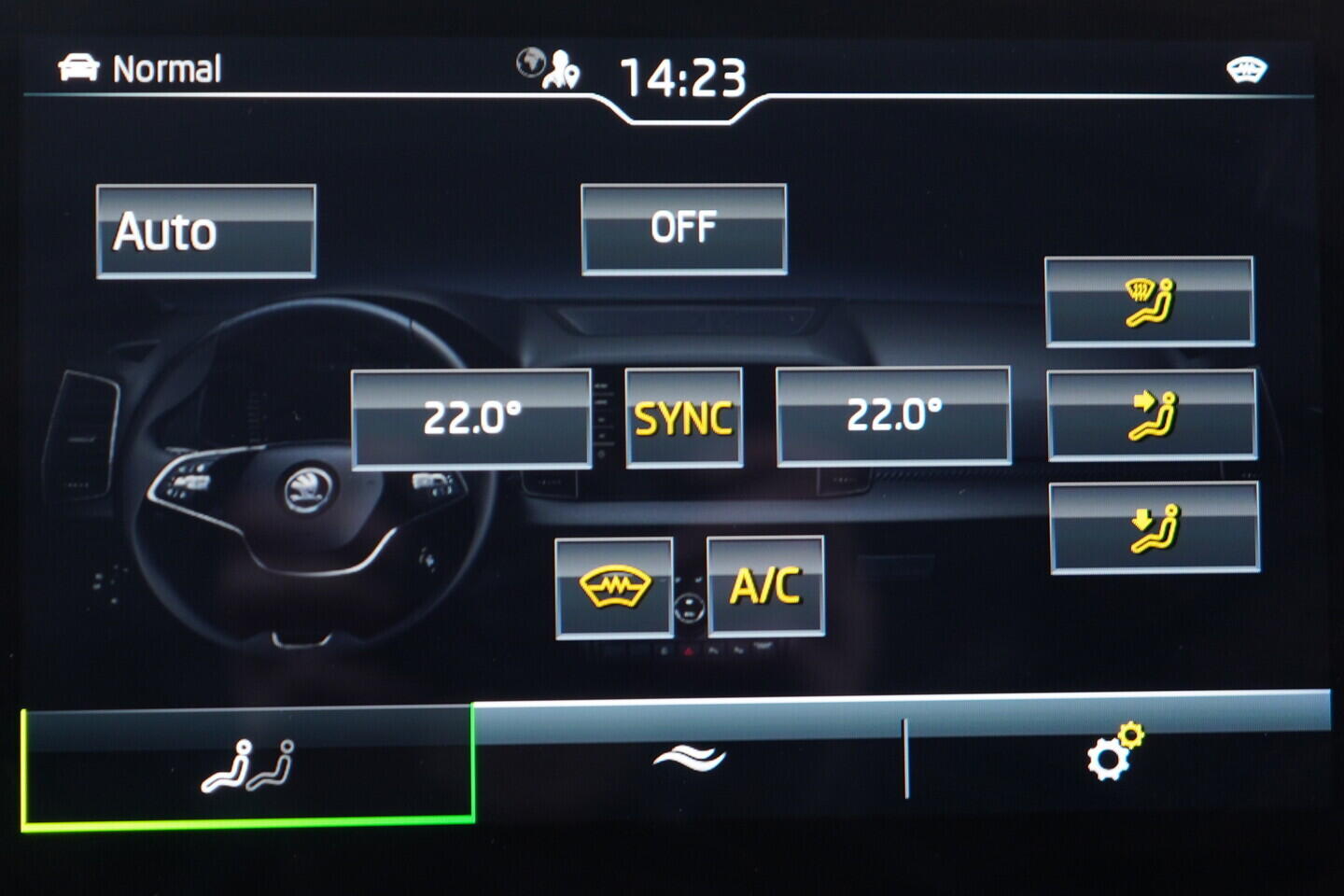 OV190V11280_32.webp_KAROQ  1.5 TSI 110 kW automat, DPH