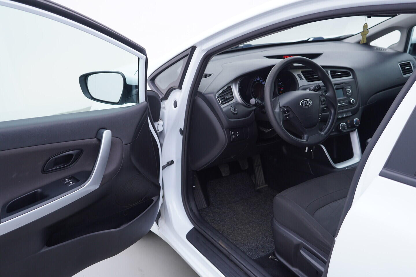 OV190V11283_18.webp_CEED Comfort 1.4 GDI 73 kW manuál