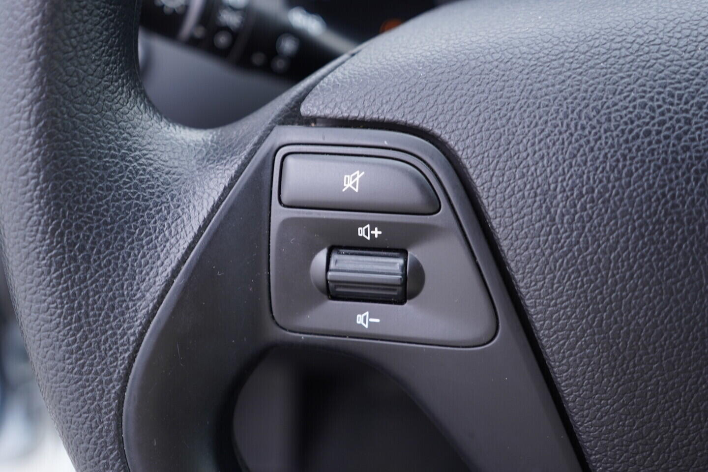 OV190V11283_25.webp_CEED Comfort 1.4 GDI 73 kW manuál