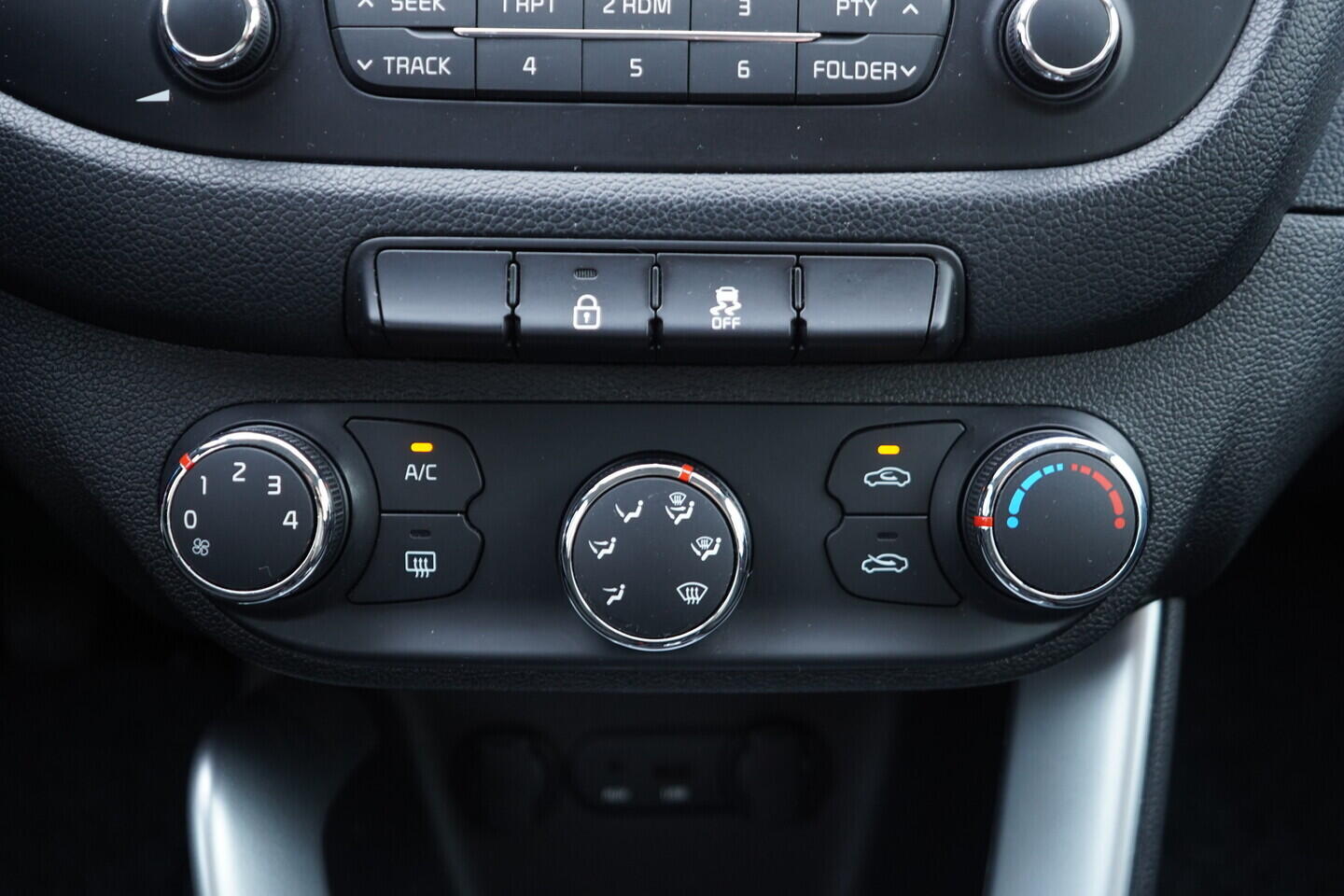 OV190V11283_30.webp_CEED Comfort 1.4 GDI 73 kW manuál