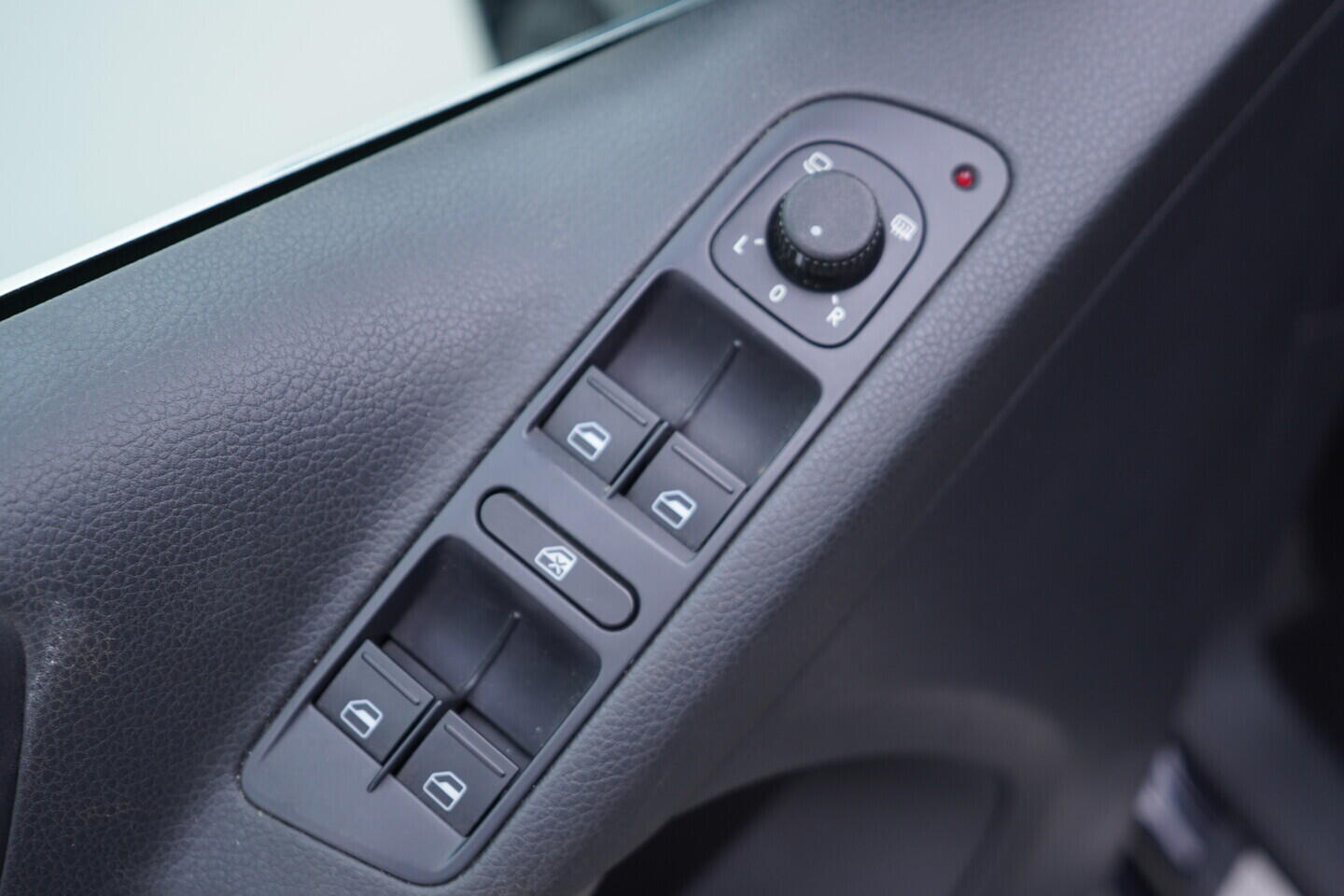 OV190V11284_20.webp_TIGUAN  2.0 TSI 147 kW automat