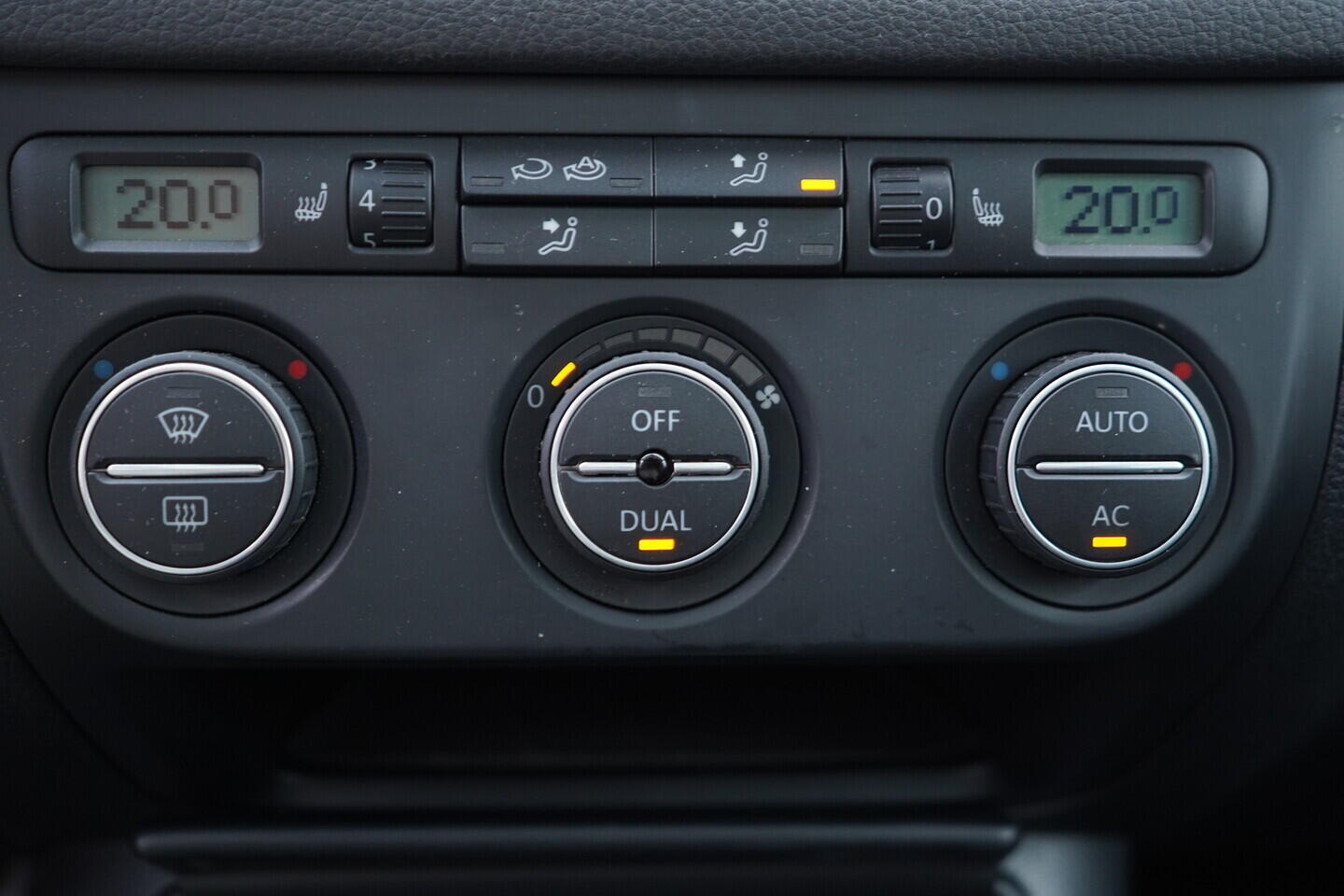 OV190V11284_40.webp_TIGUAN  2.0 TSI 147 kW automat