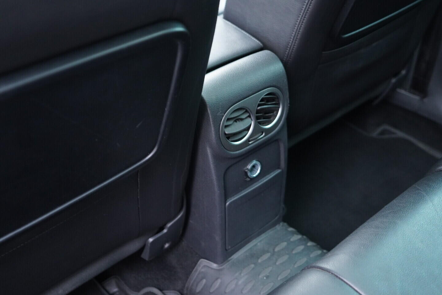 OV190V11284_45.webp_TIGUAN  2.0 TSI 147 kW automat