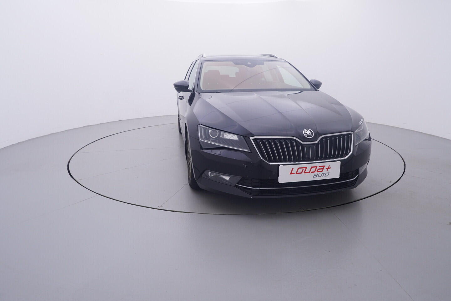 OV190V11285_17.webp_SUPERB Classic 2.0 TDI 140 kW automat