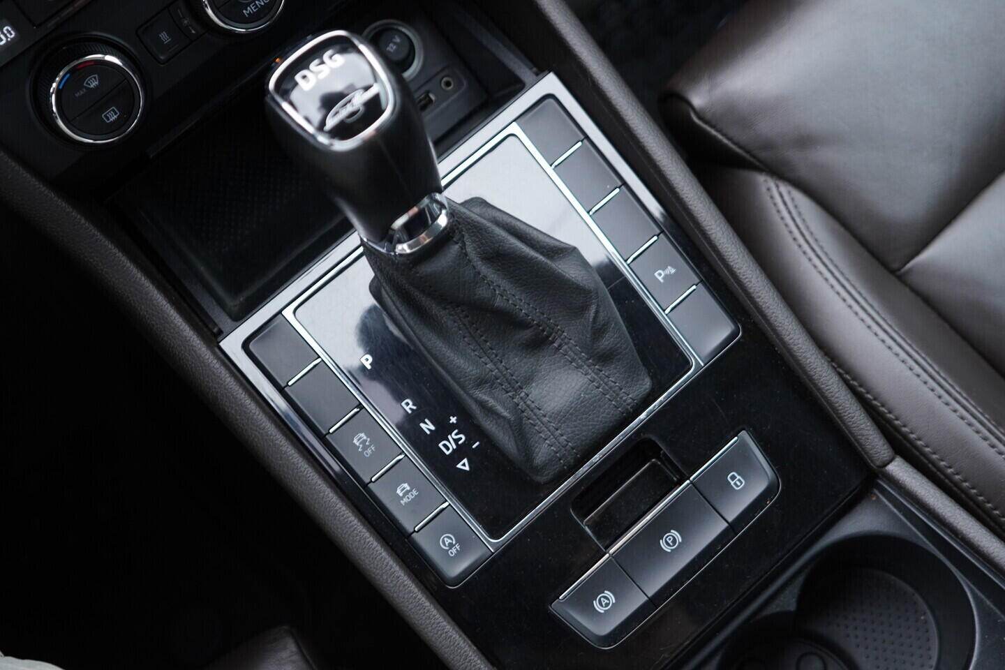 OV190V11285_41.webp_SUPERB Classic 2.0 TDI 140 kW automat