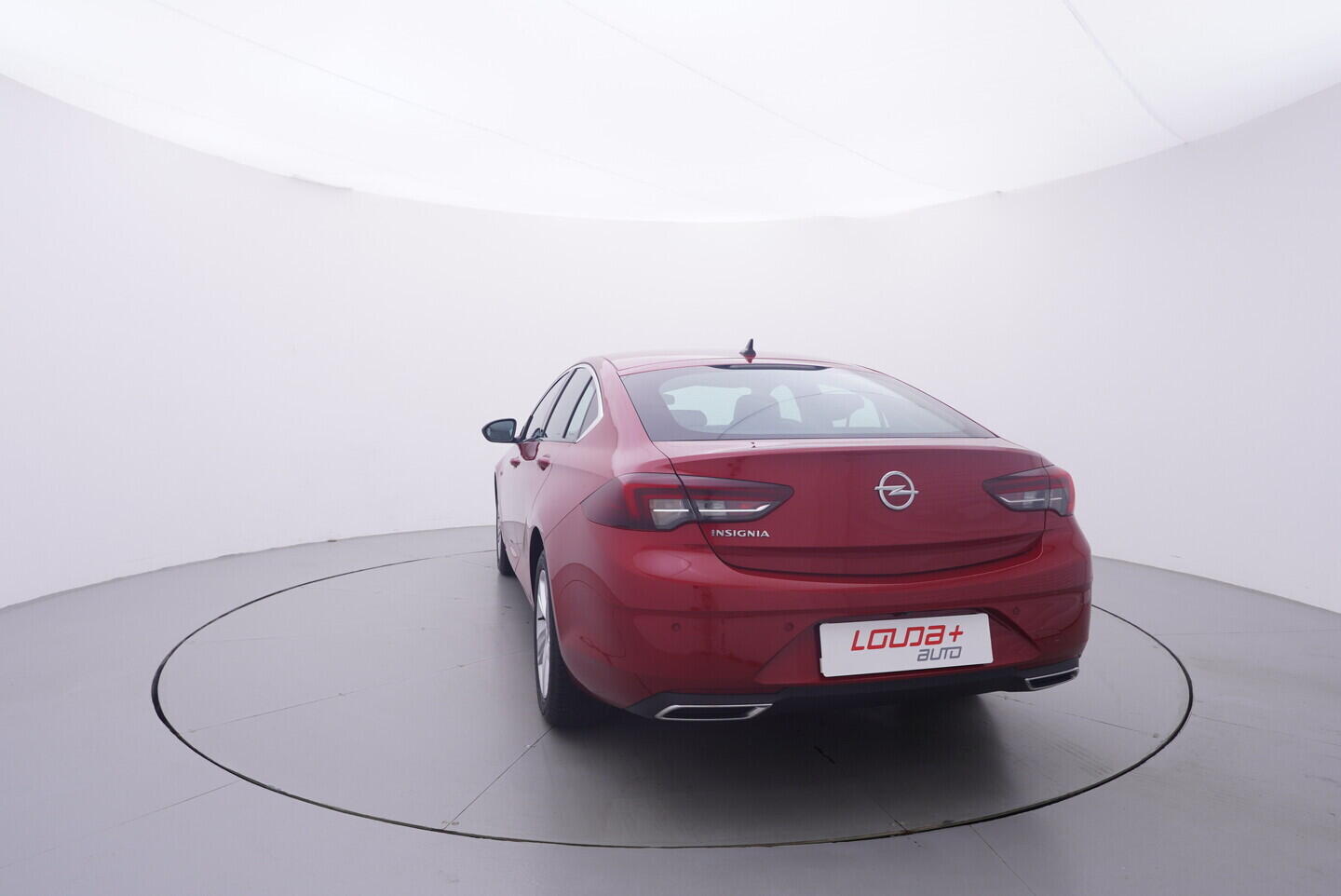 OV190V11286_13.webp_INSIGNIA Grand Sport 2.0  128 kW manuál, DPH