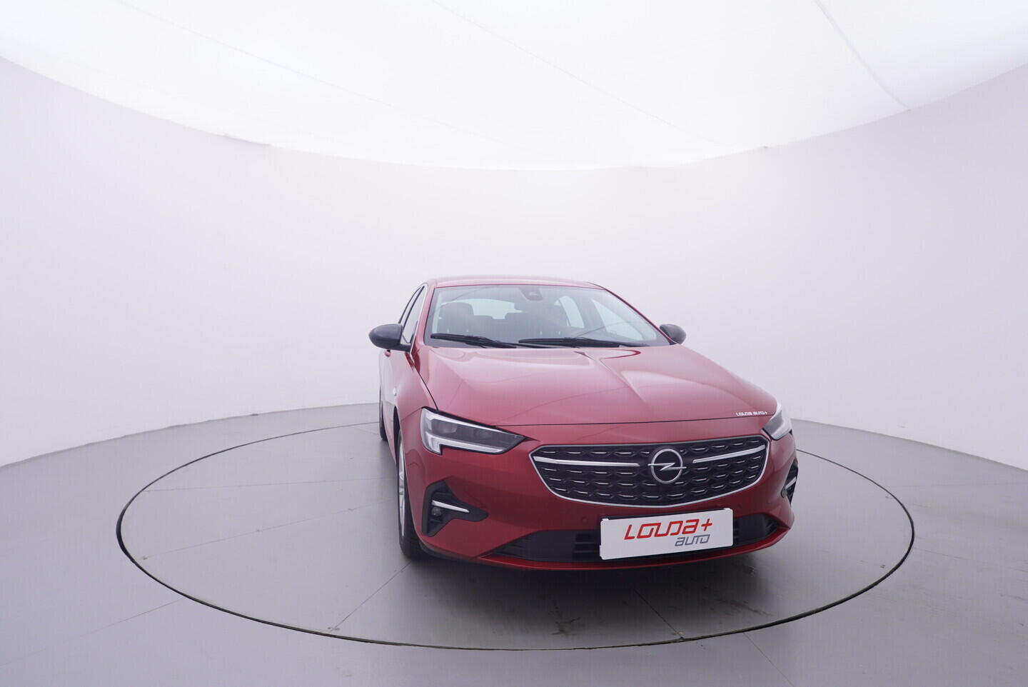 OV190V11286_17.webp_INSIGNIA Grand Sport 2.0  128 kW manuál, DPH