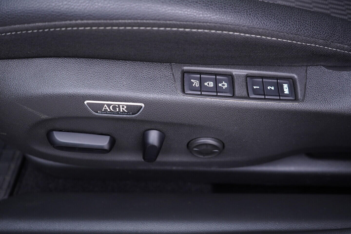 OV190V11286_21.webp_INSIGNIA Grand Sport 2.0  128 kW manuál, DPH
