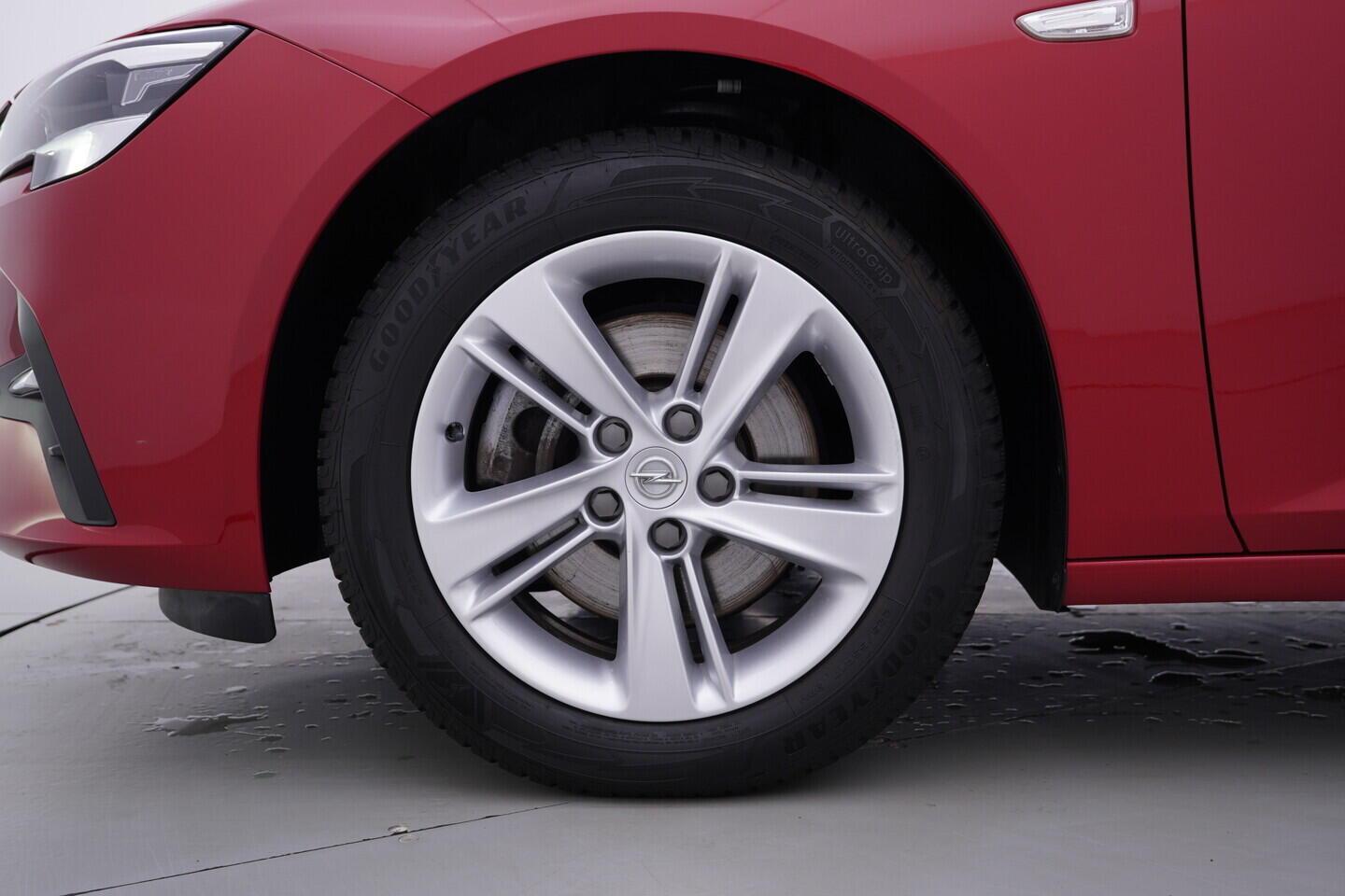 OV190V11286_41.webp_INSIGNIA Grand Sport 2.0  128 kW manuál, DPH