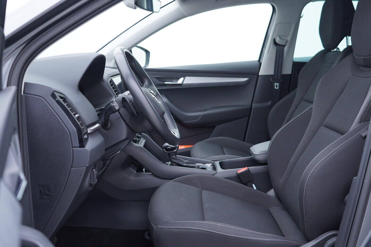 OV190V11287_23.webp_KAROQ Fresh II. 2.0 TDI 110 kW automat, DPH