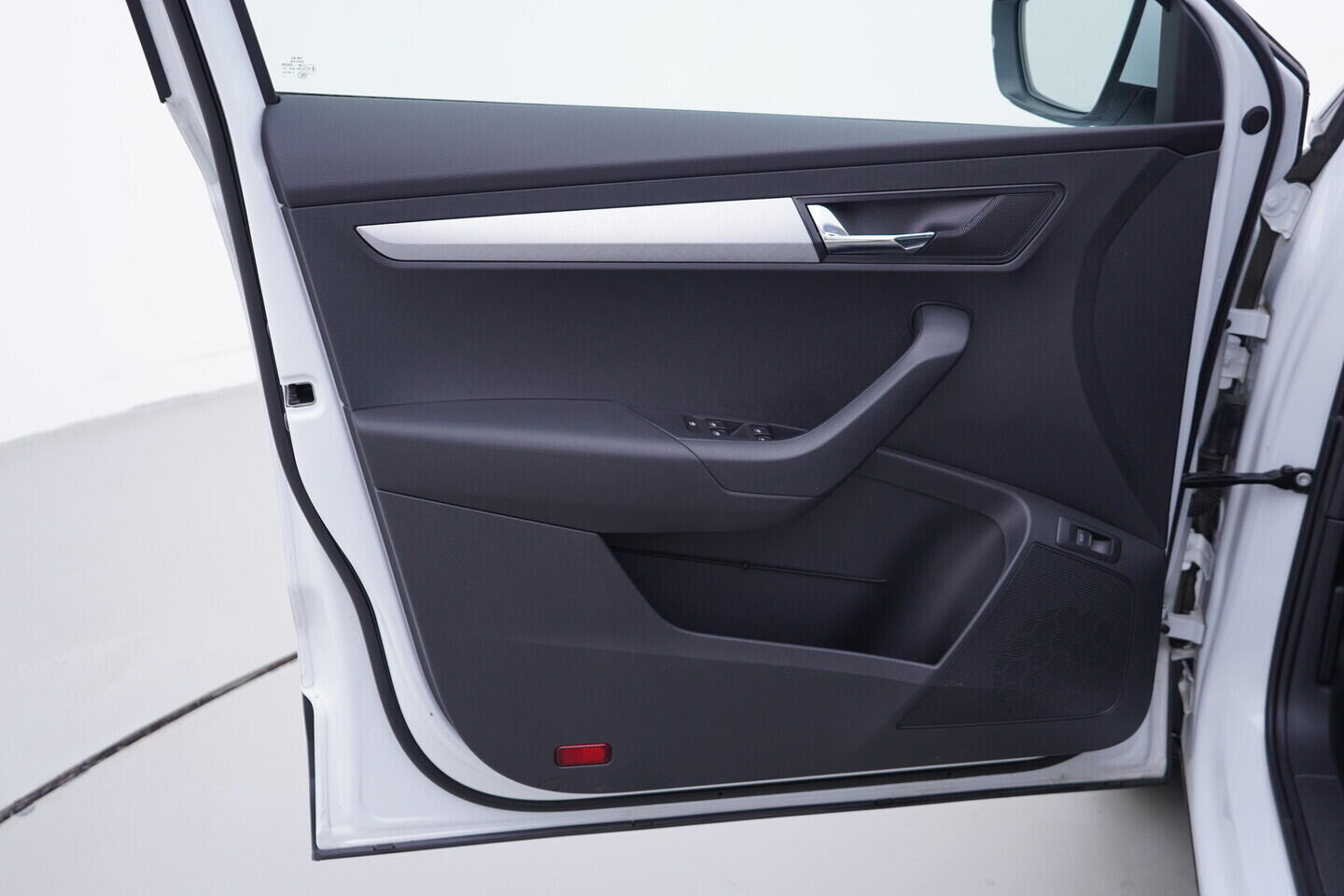 OV190V11288_19.webp_KAROQ Fresh II. 2.0 TDI 110 kW automat, DPH