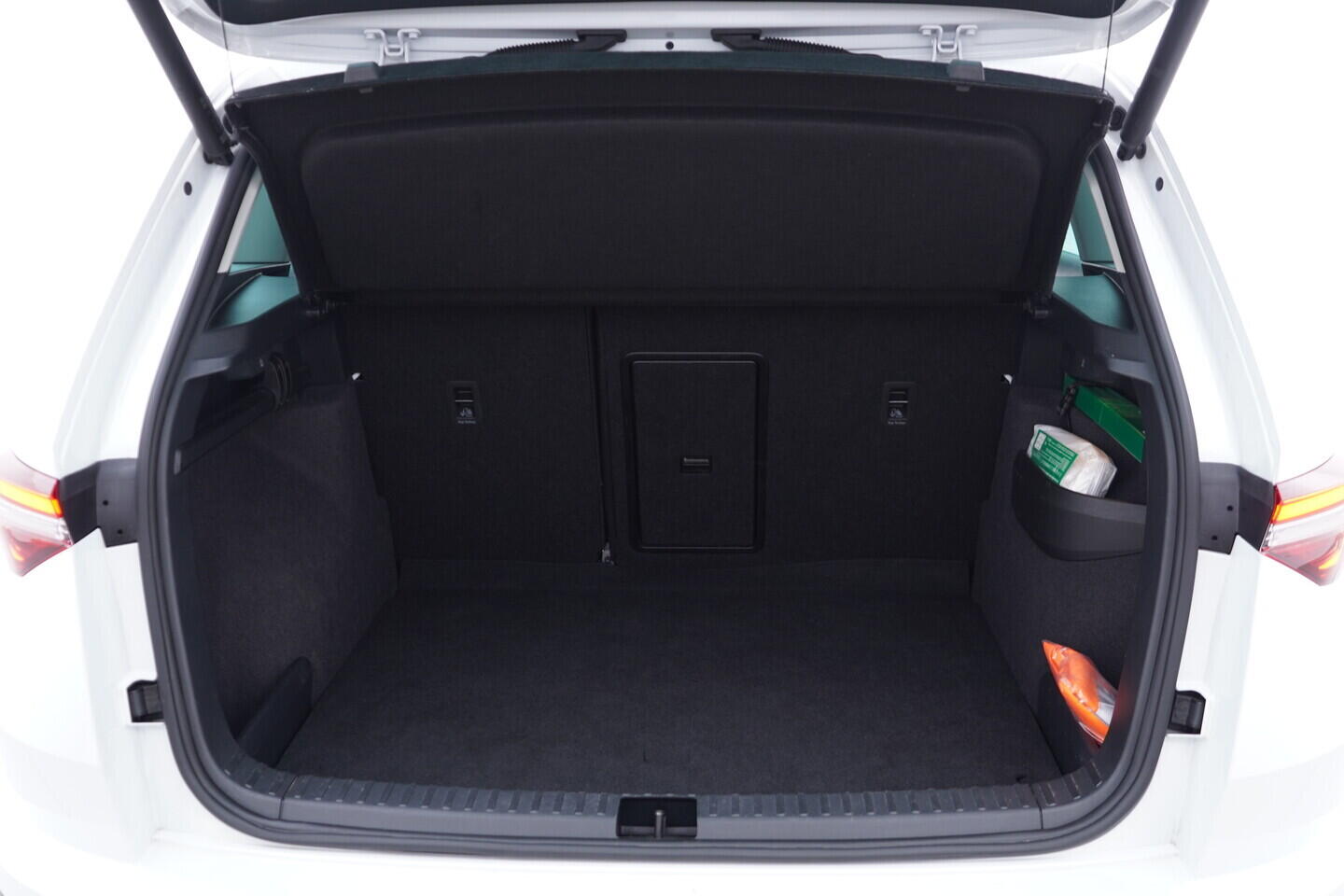 OV190V11288_38.webp_KAROQ Fresh II. 2.0 TDI 110 kW automat, DPH
