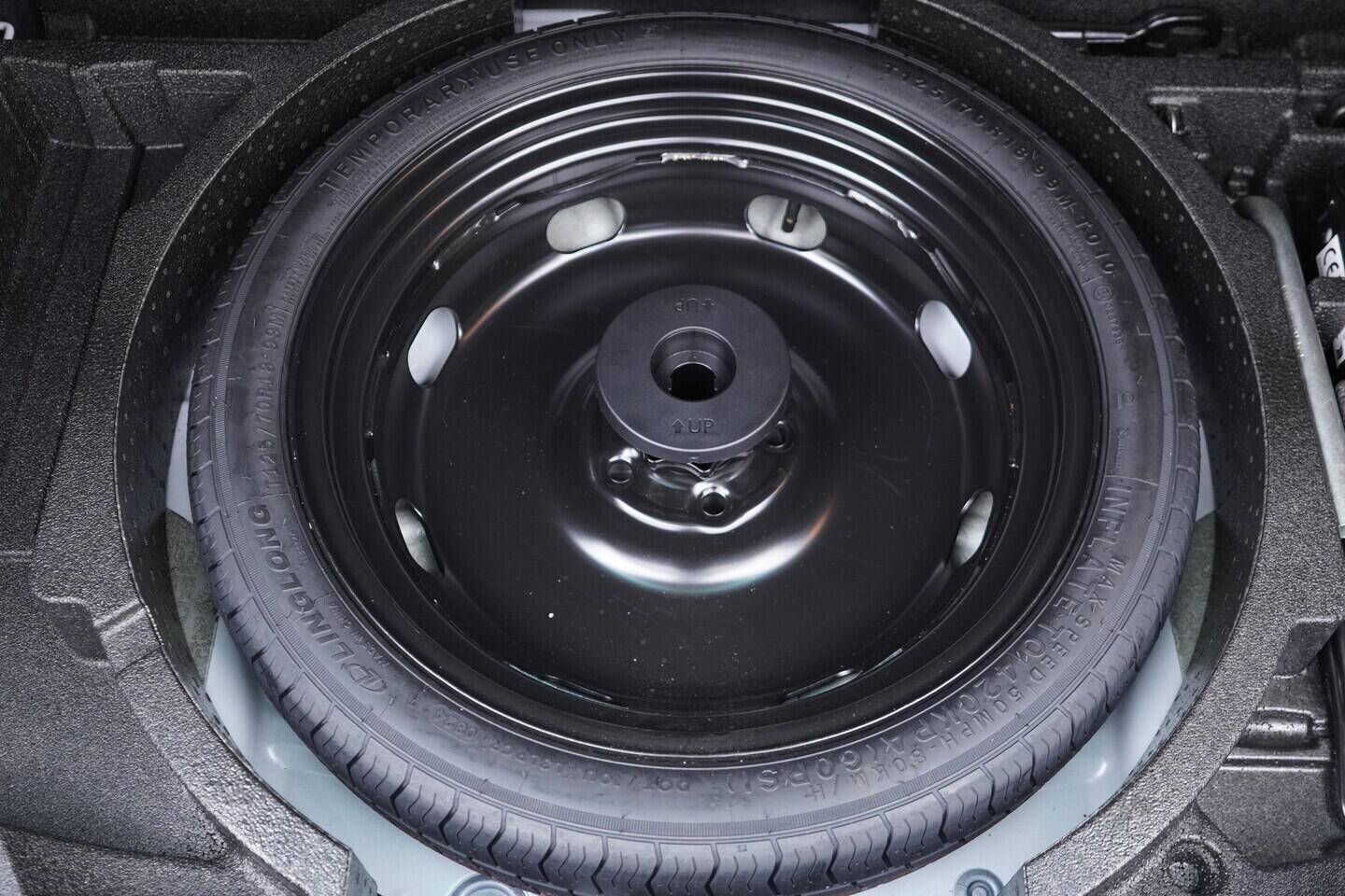 OV190V11289_40.webp_KAROQ Fresh II. 2.0 TDI 110 kW automat, DPH
