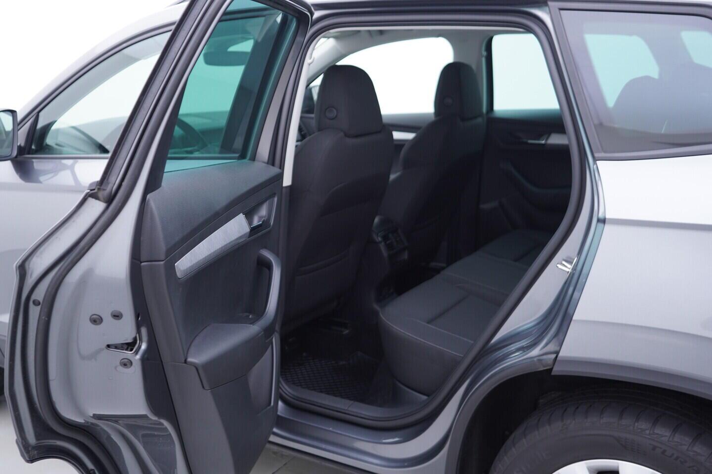 OV190V11290_34.webp_KAROQ Fresh II. 2.0 TDI 110 kW automat, DPH