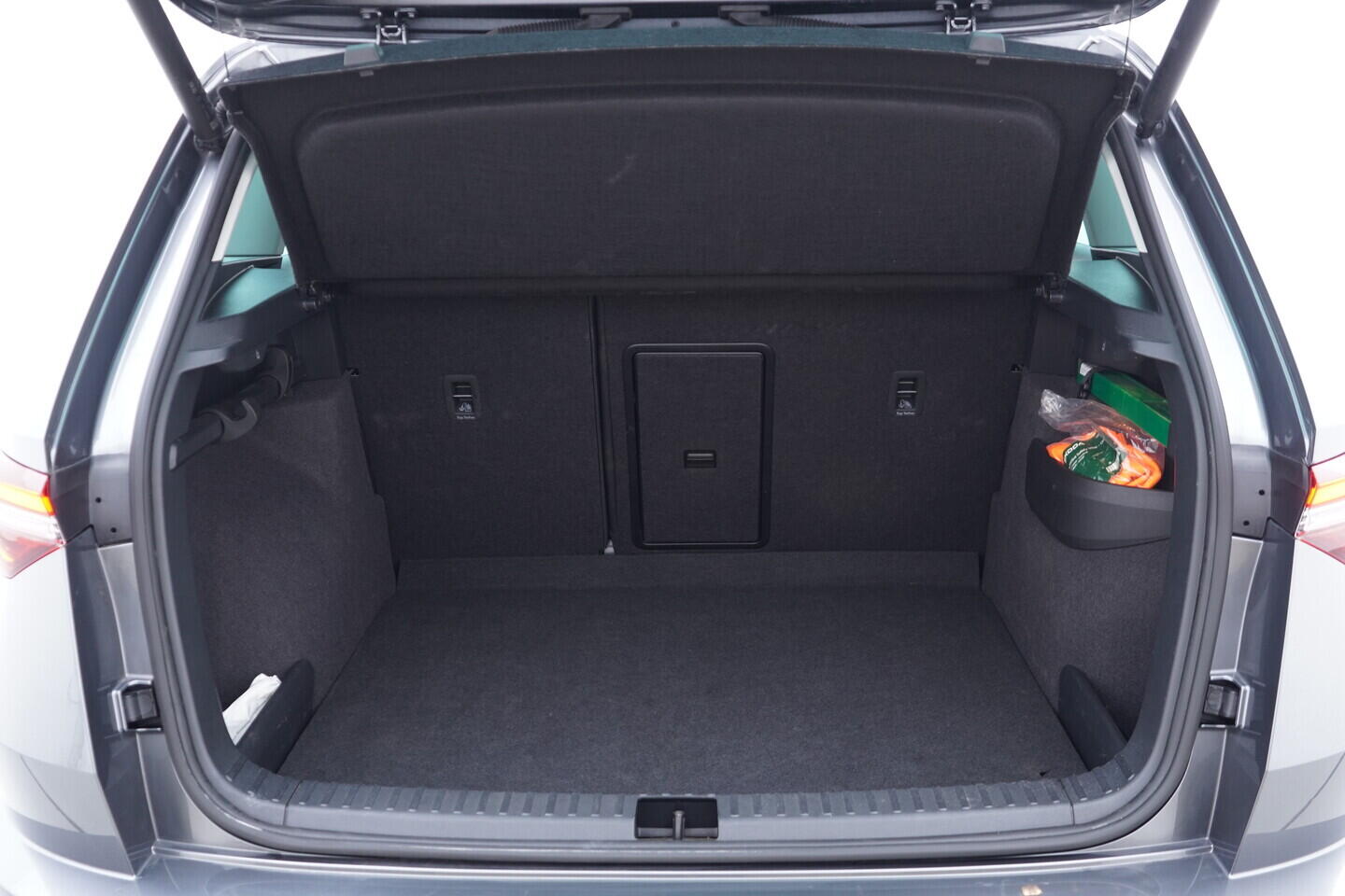 OV190V11290_38.webp_KAROQ Fresh II. 2.0 TDI 110 kW automat, DPH