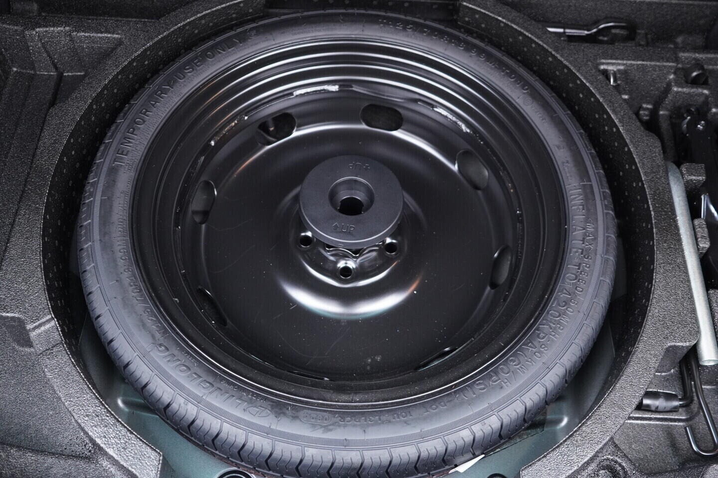 OV190V11290_40.webp_KAROQ Fresh II. 2.0 TDI 110 kW automat, DPH