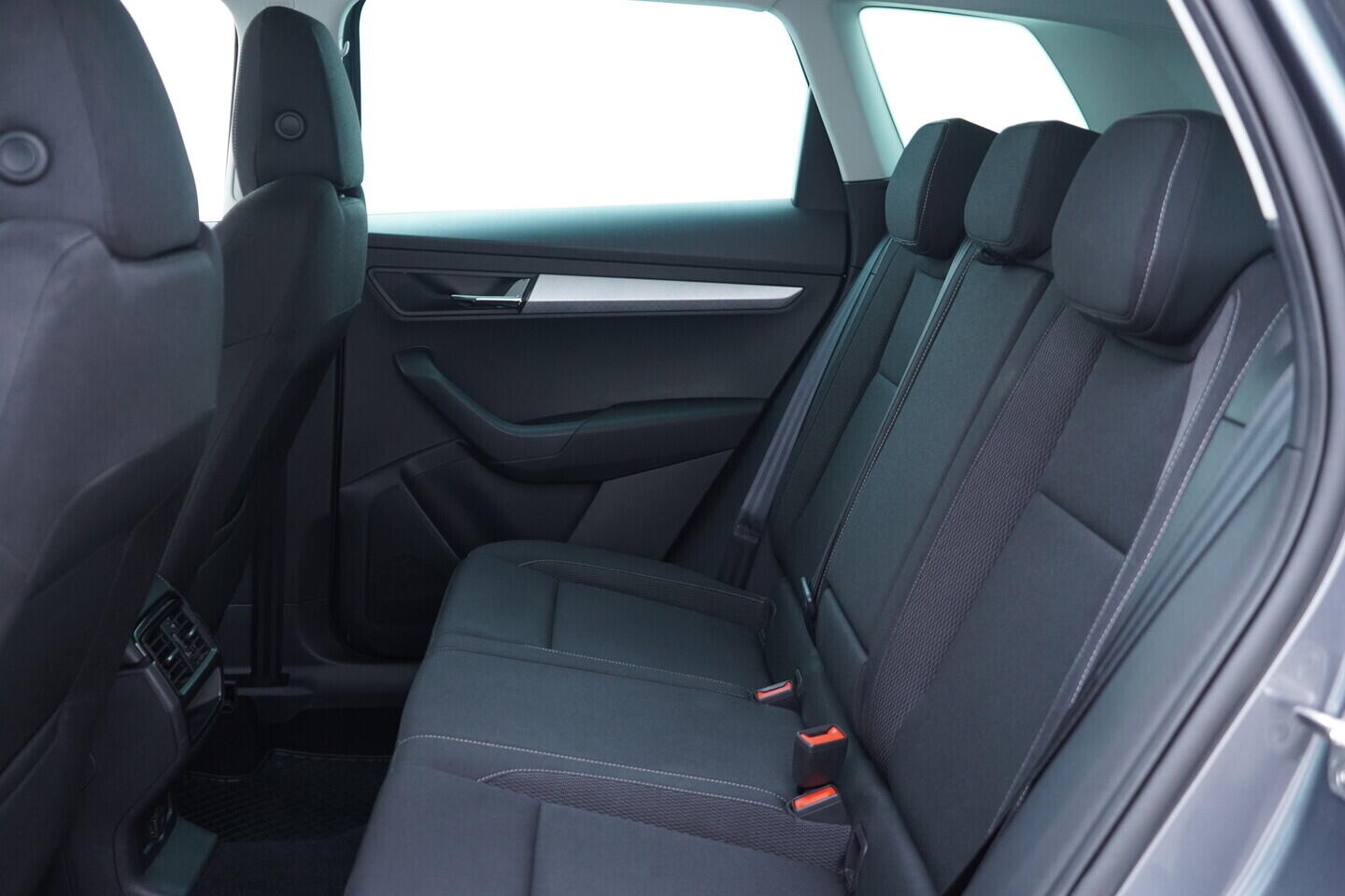 OV190V11292_36.webp_KAROQ Fresh II. 2.0 TDI 110 kW automat, DPH