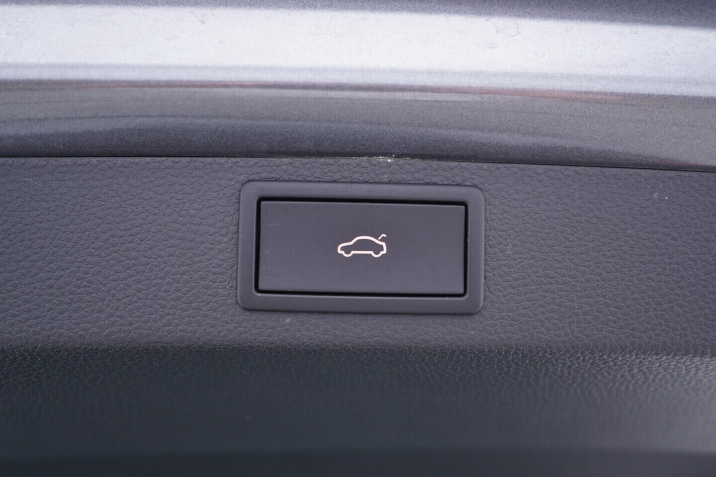 OV190V11292_37.webp_KAROQ Fresh II. 2.0 TDI 110 kW automat, DPH