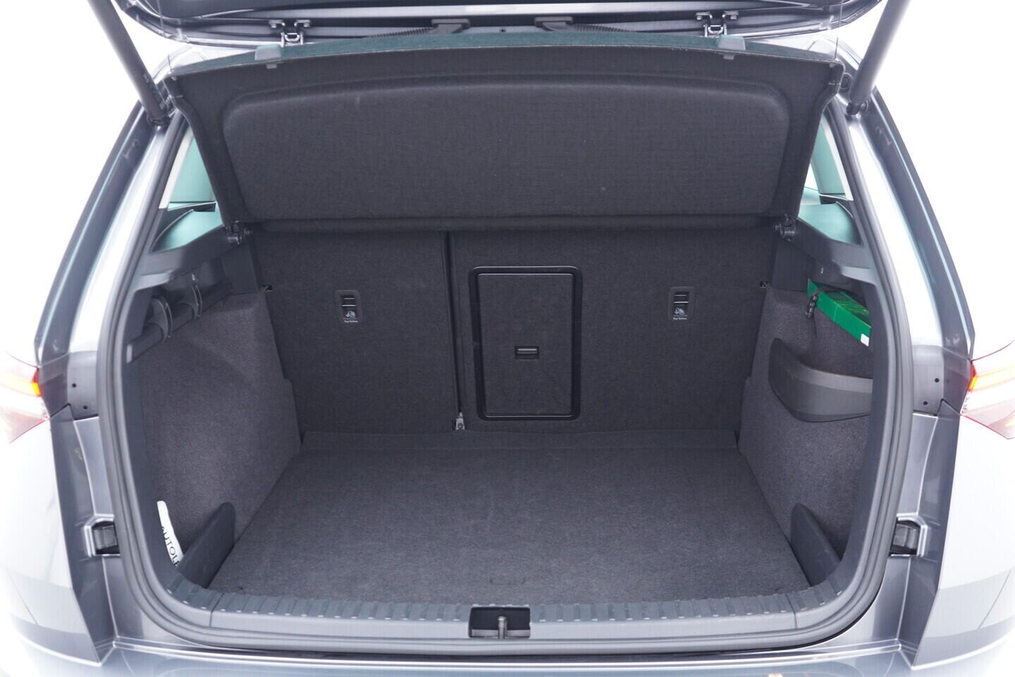 OV190V11292_38.webp_KAROQ Fresh II. 2.0 TDI 110 kW automat, DPH