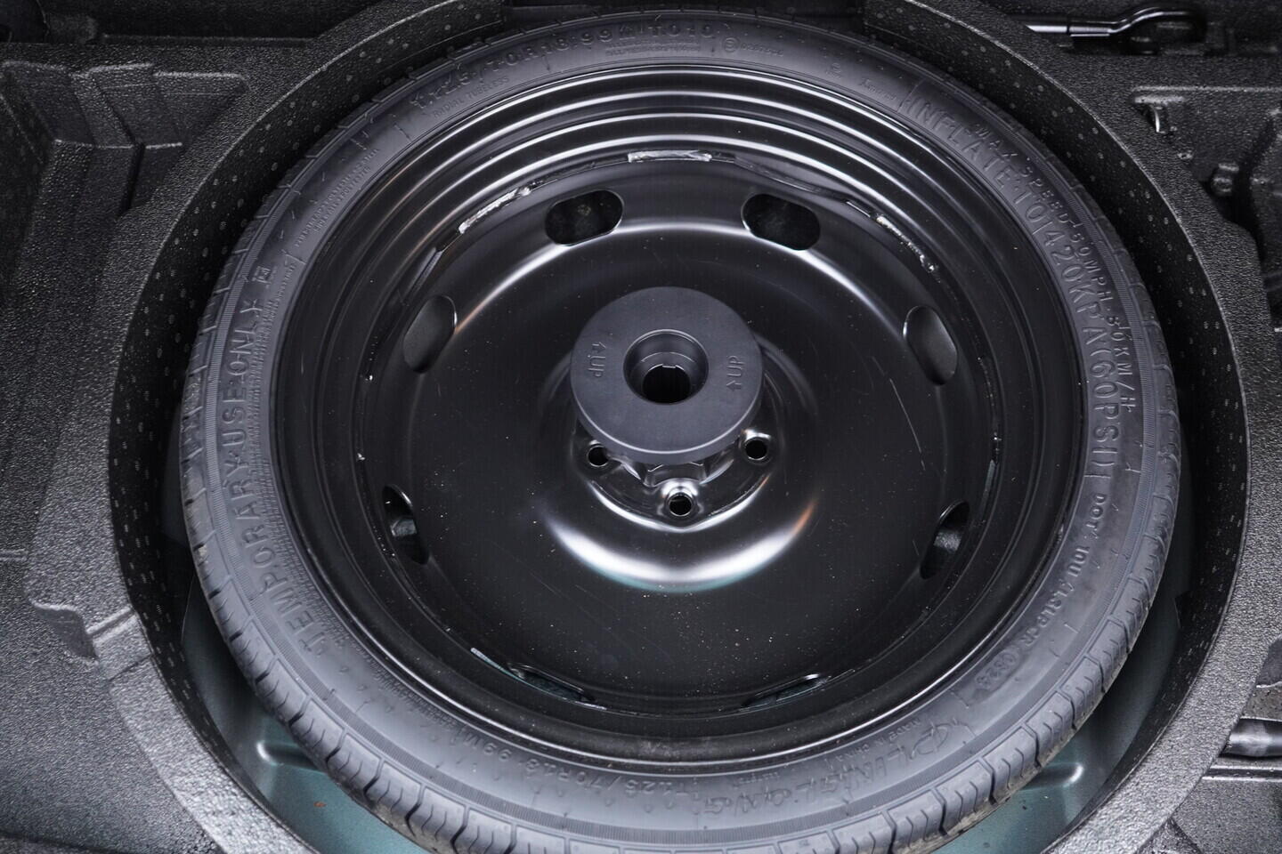OV190V11292_40.webp_KAROQ Fresh II. 2.0 TDI 110 kW automat, DPH