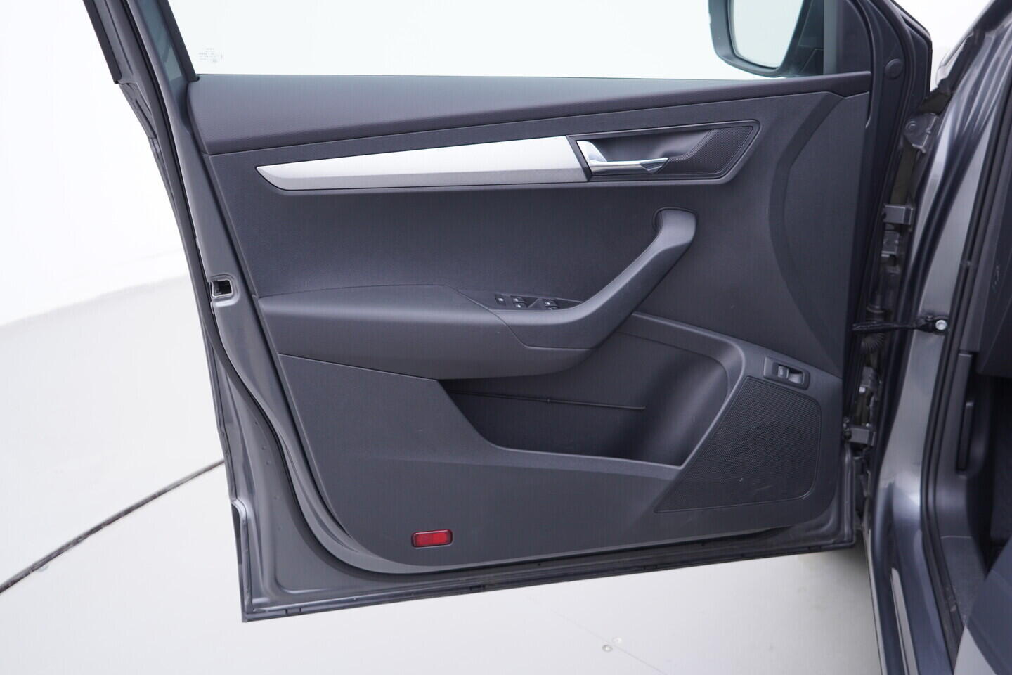 OV190V11293_19.webp_KAROQ Fresh II. 2.0 TDI 110 kW automat, DPH