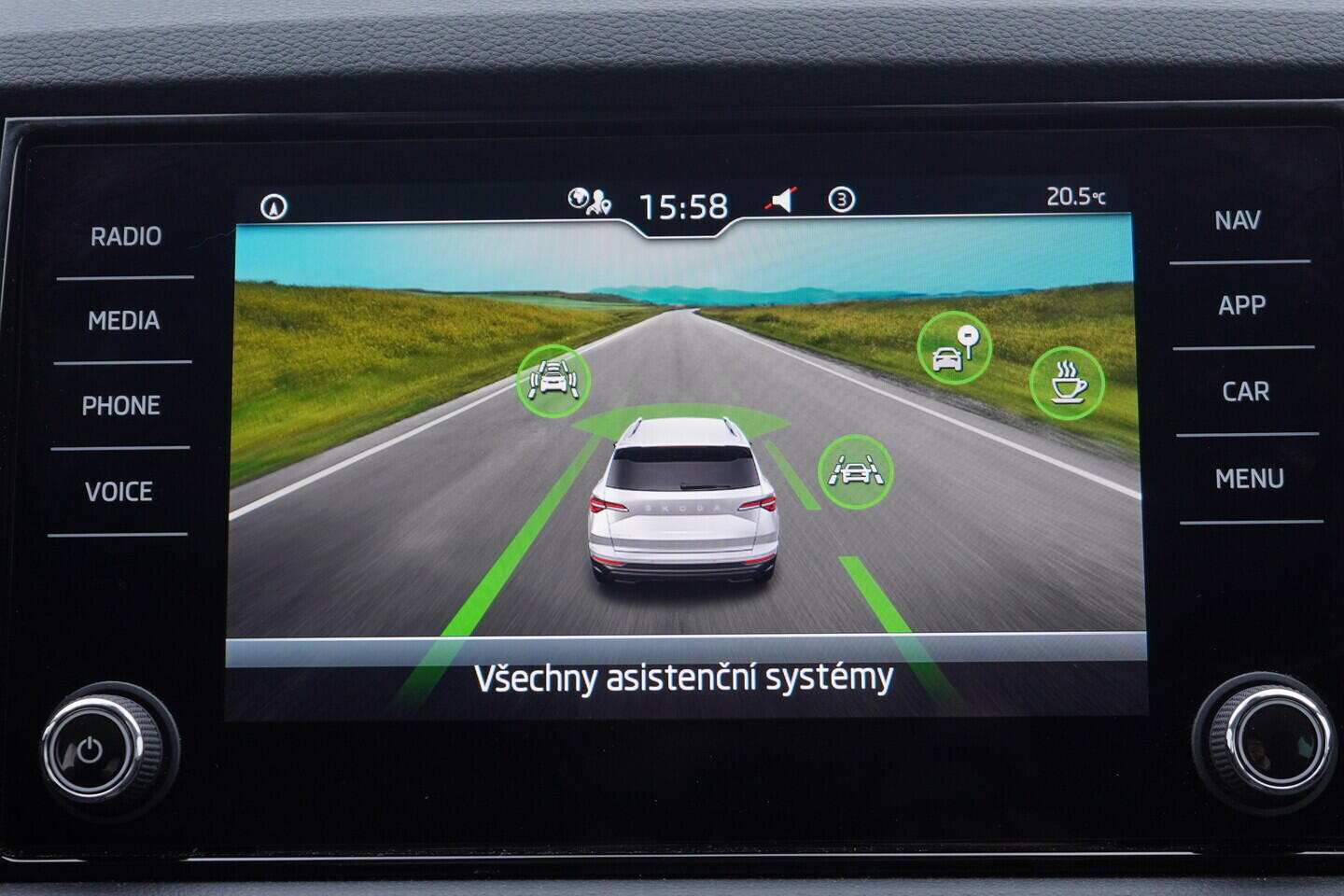 OV190V11293_29.webp_KAROQ Fresh II. 2.0 TDI 110 kW automat, DPH