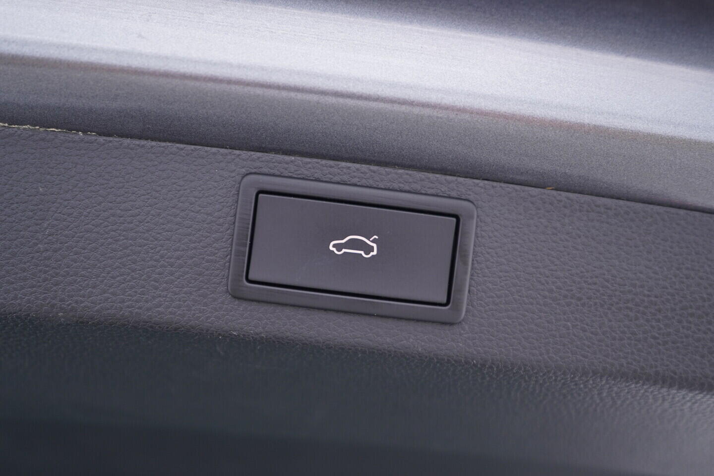 OV190V11293_37.webp_KAROQ Fresh II. 2.0 TDI 110 kW automat, DPH