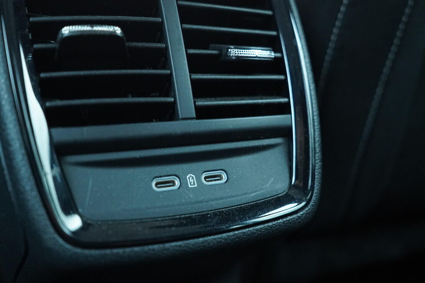 OV190V11297_24.webp_SCALA Monte Carlo 1.0 TSI 81 kW automat, DPH