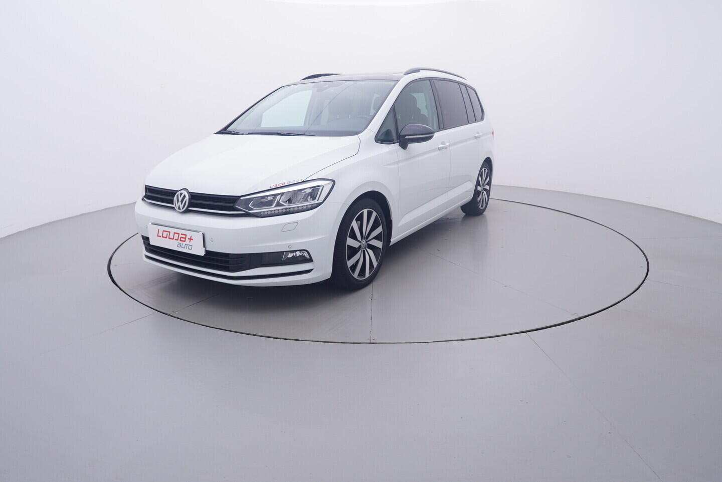 OV190V11300_10.webp_TOURAN Highline 2.0 TDI 110 kW automat, DPH