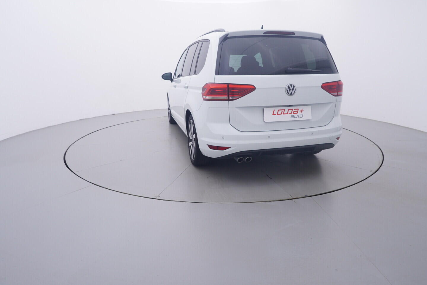 OV190V11300_13.webp_TOURAN Highline 2.0 TDI 110 kW automat, DPH
