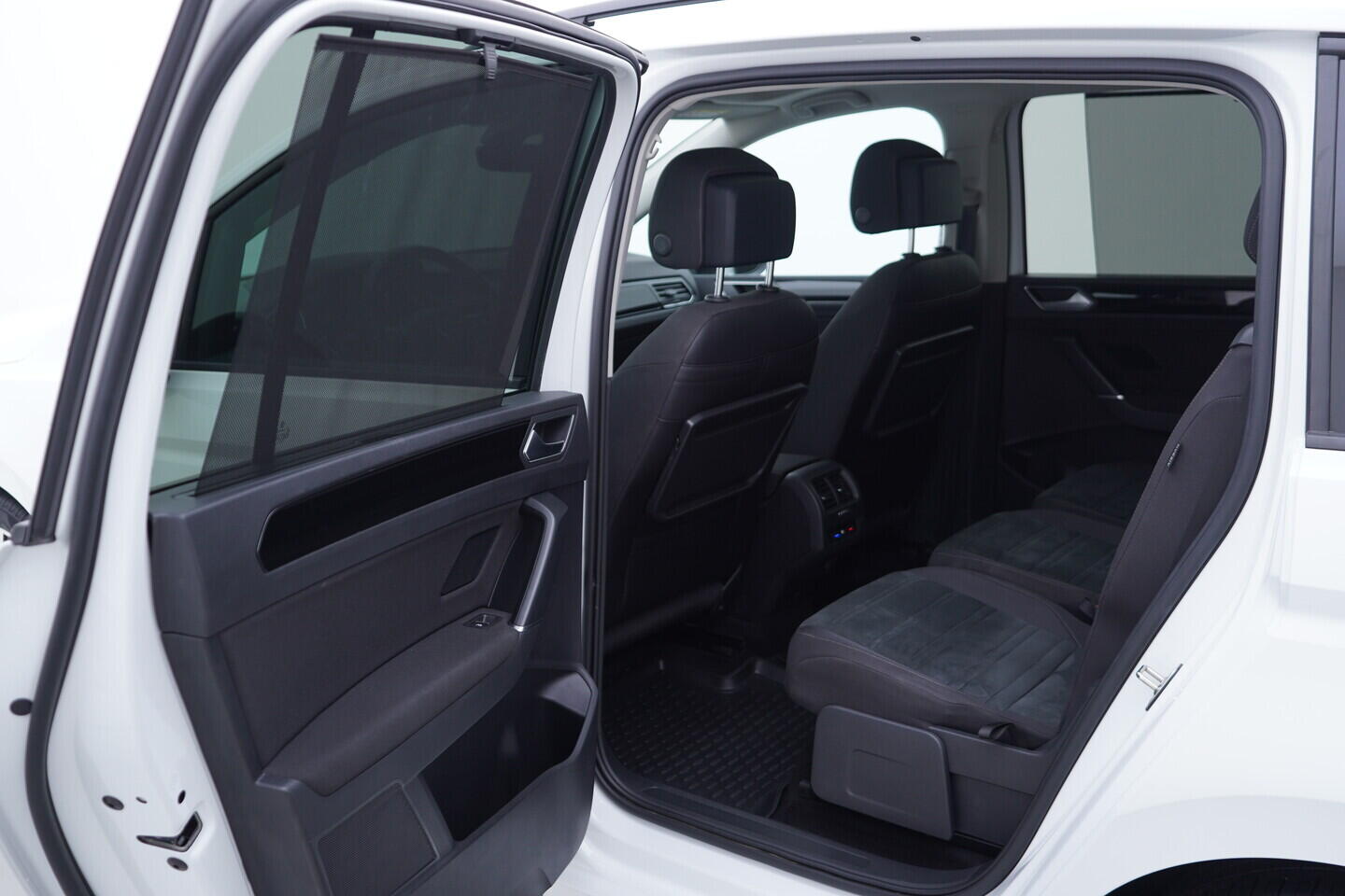OV190V11300_36.webp_TOURAN Highline 2.0 TDI 110 kW automat, DPH