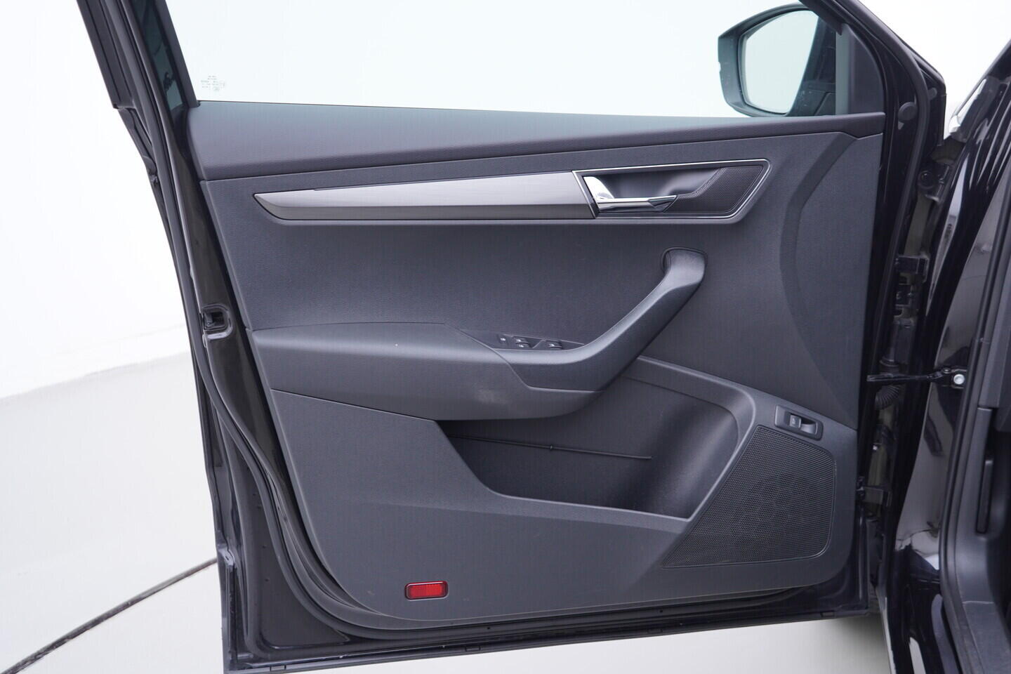 OV190V11301_19.webp_KAROQ Style Plus 1.5 TSI 110 kW automat