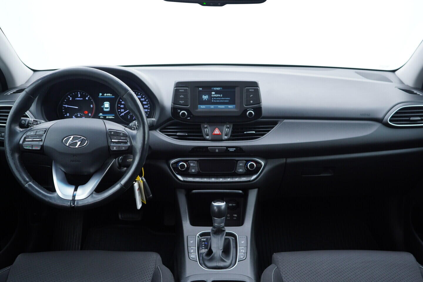 OV190V11302_25.webp_I30 Style 1.6 CRDI 81 kW automat