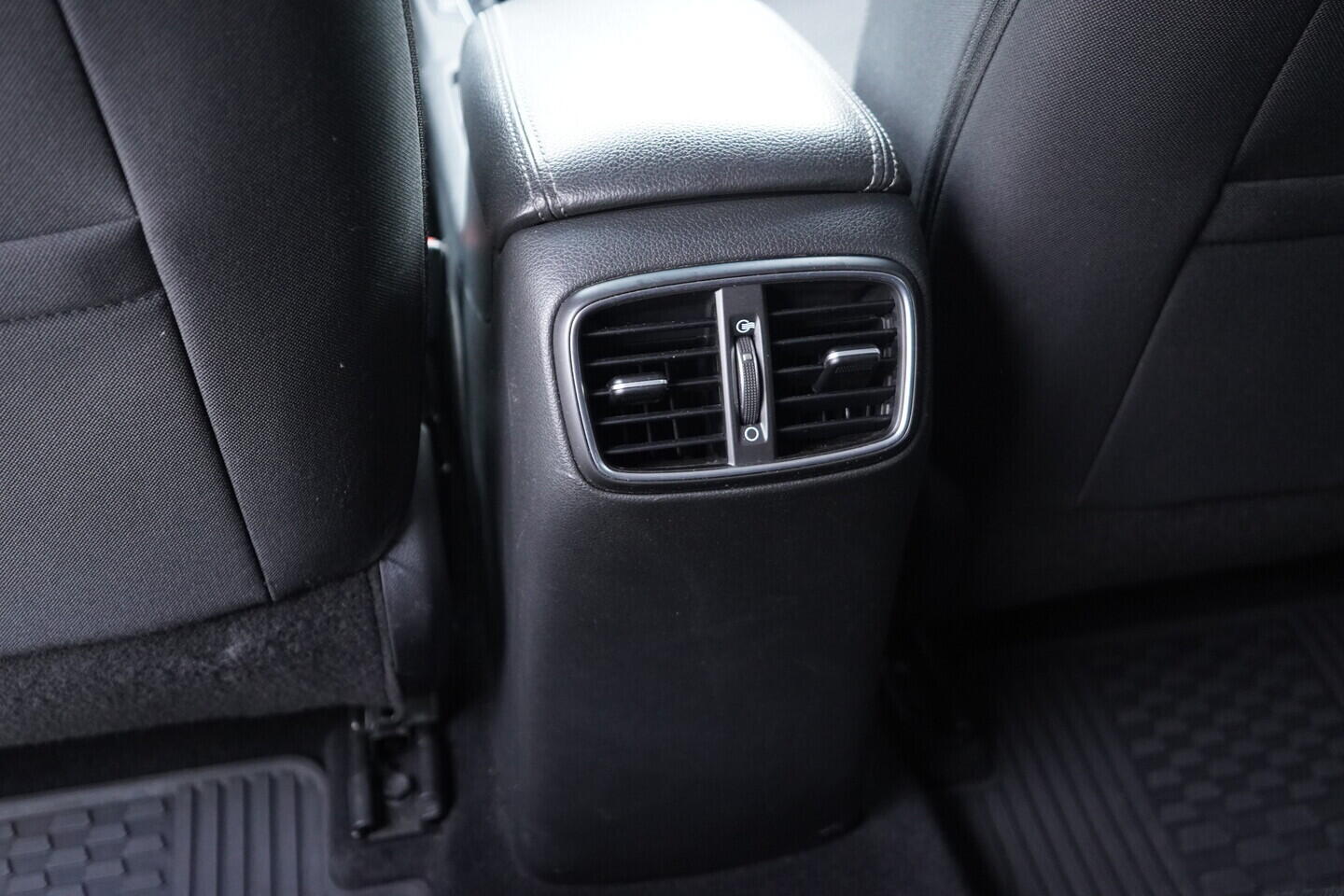 OV190V11302_33.webp_I30 Style 1.6 CRDI 81 kW automat