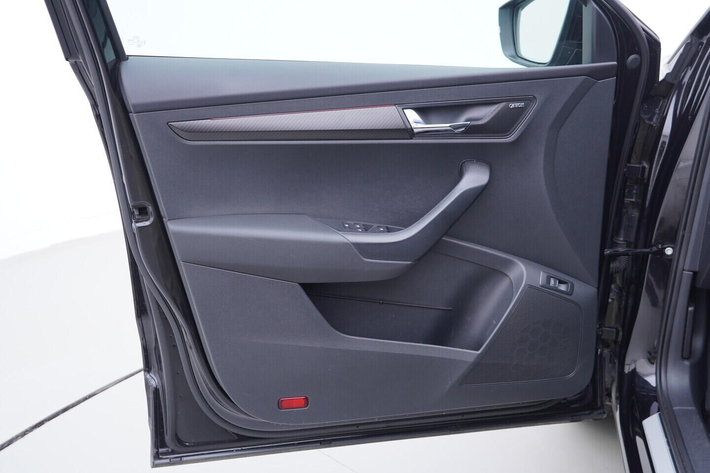 OV190V11309_19.webp_KAROQ SportLine 1.5 TSI 110 kW automat