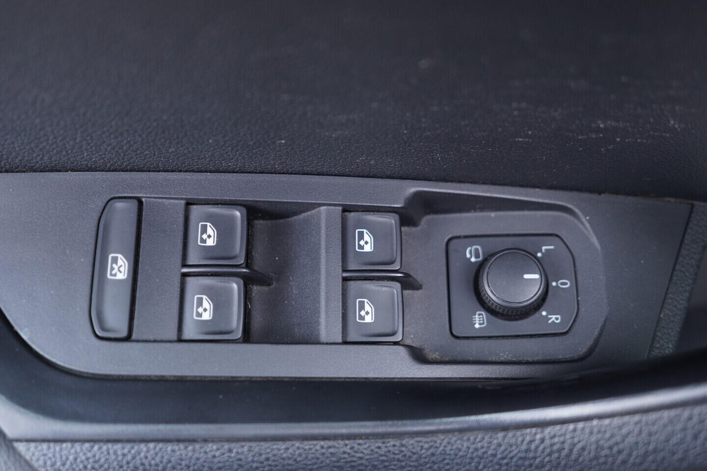 OV190V11309_20.webp_KAROQ SportLine 1.5 TSI 110 kW automat